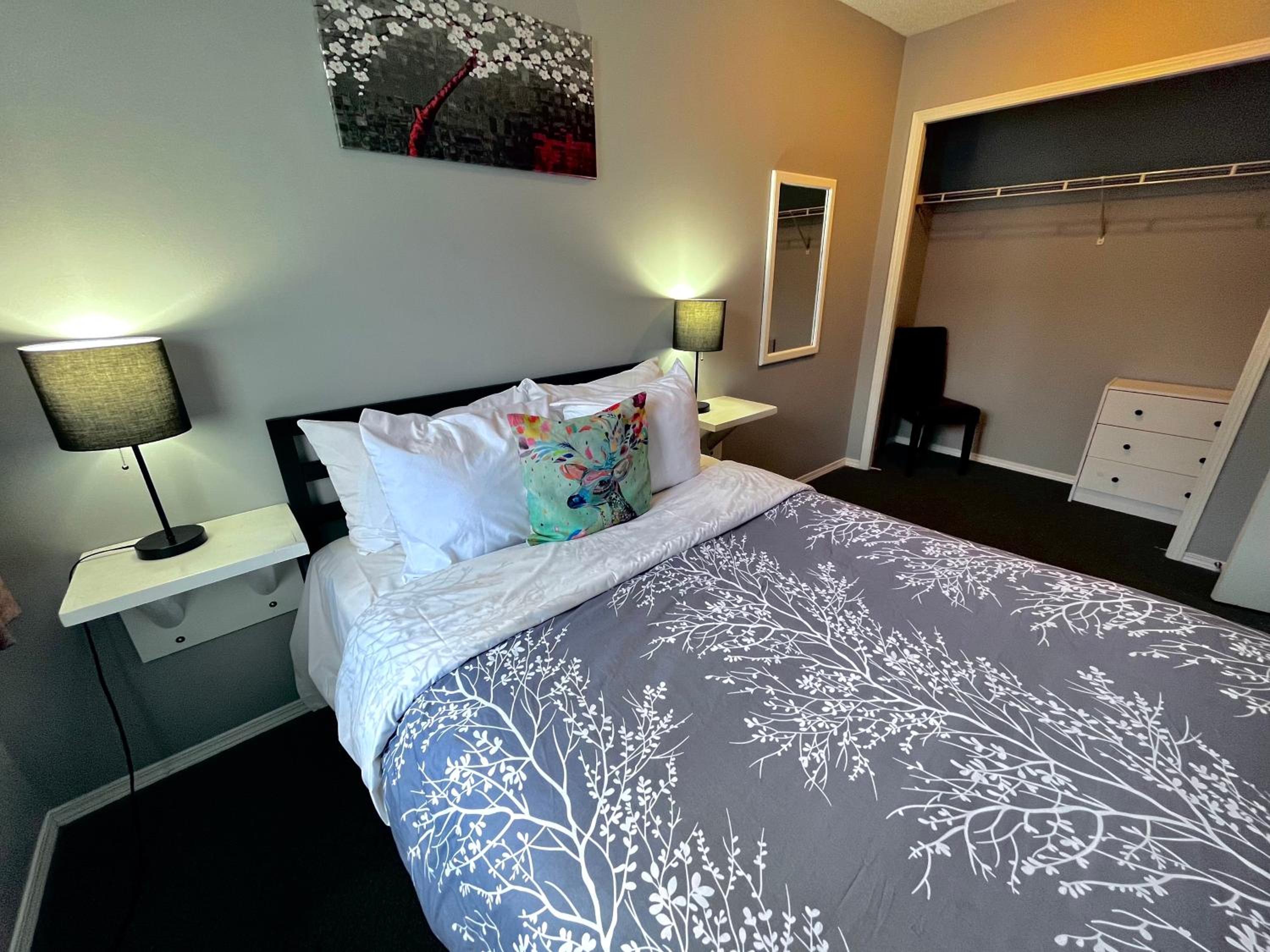 Two-Bedroom Condo - Private Entrance - Self Check In. BL-RES-12552 photo 1