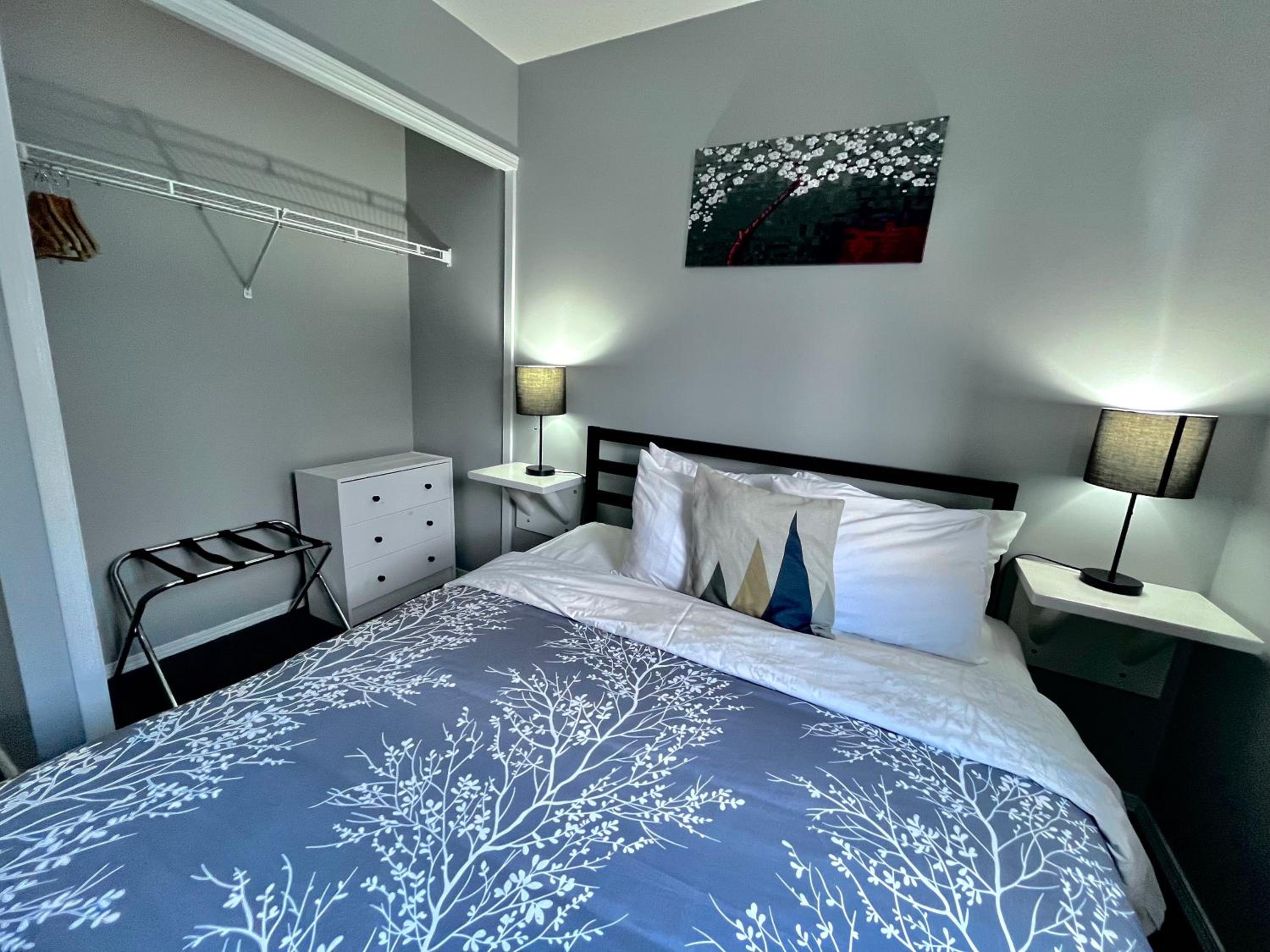 Two-Bedroom Condo - Private Entrance - Self Check In. BL-RES-12552 photo 2