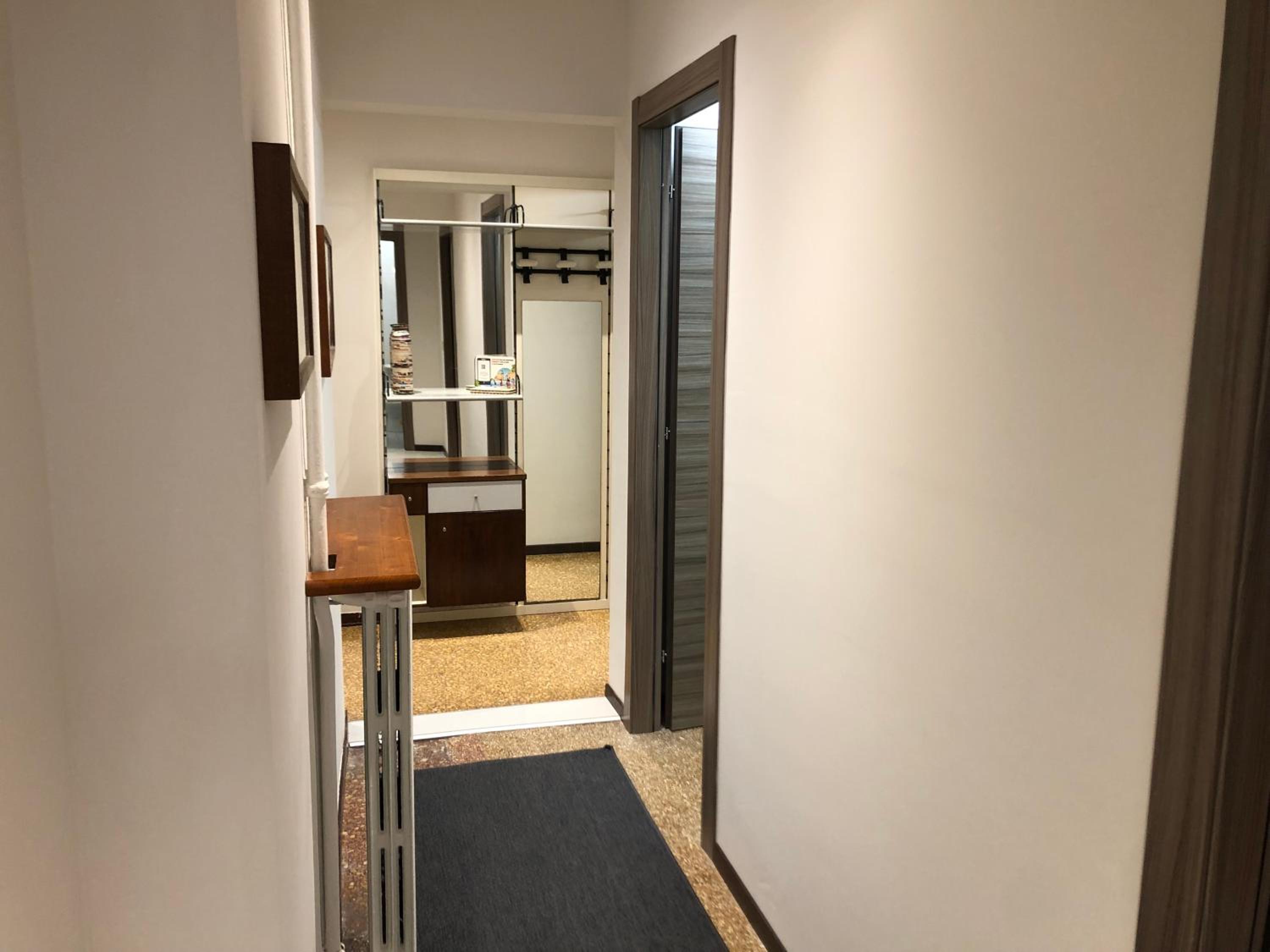 Large Quadruple Room - Photo 13