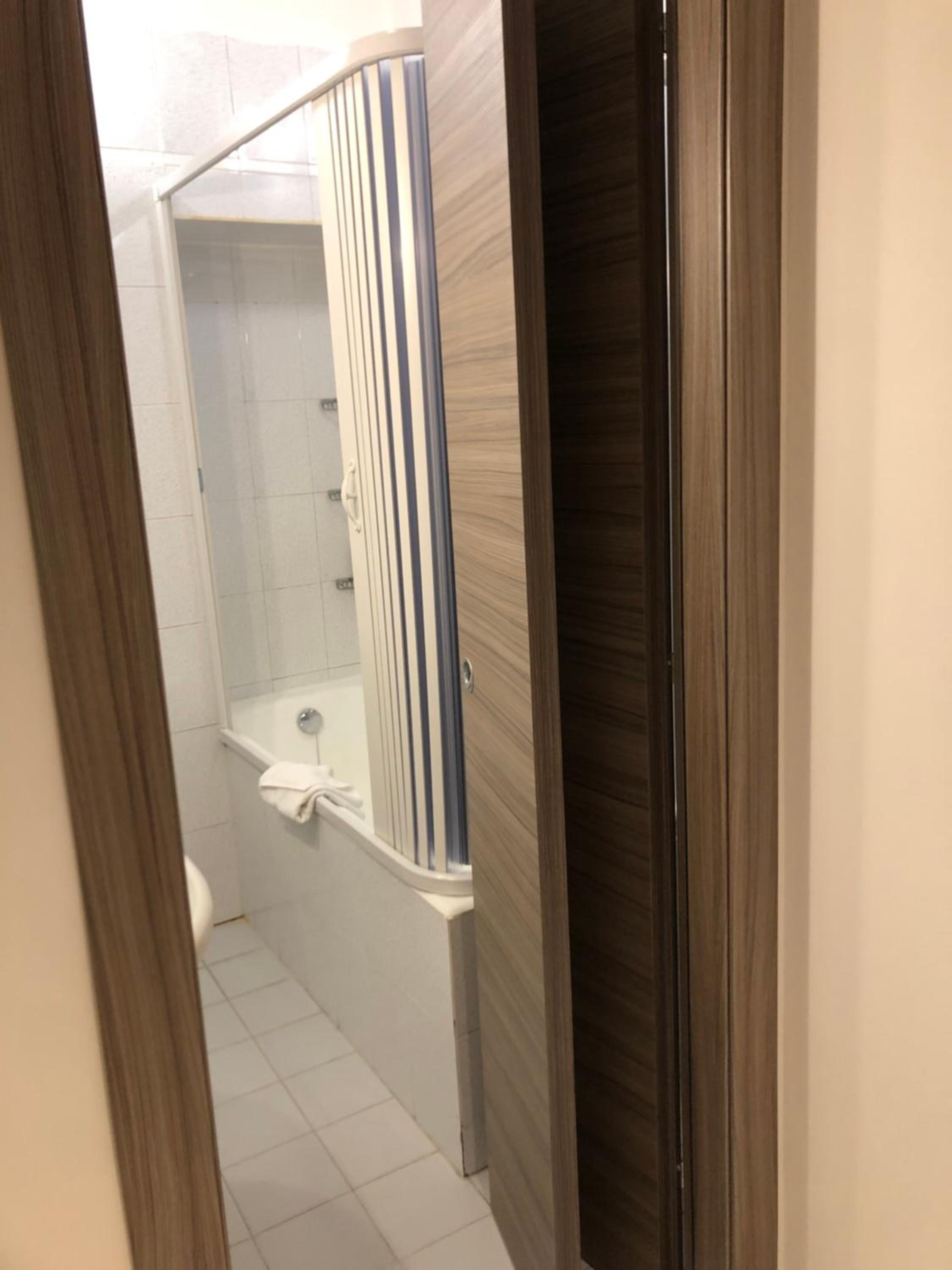 Large Quadruple Room - Photo 15