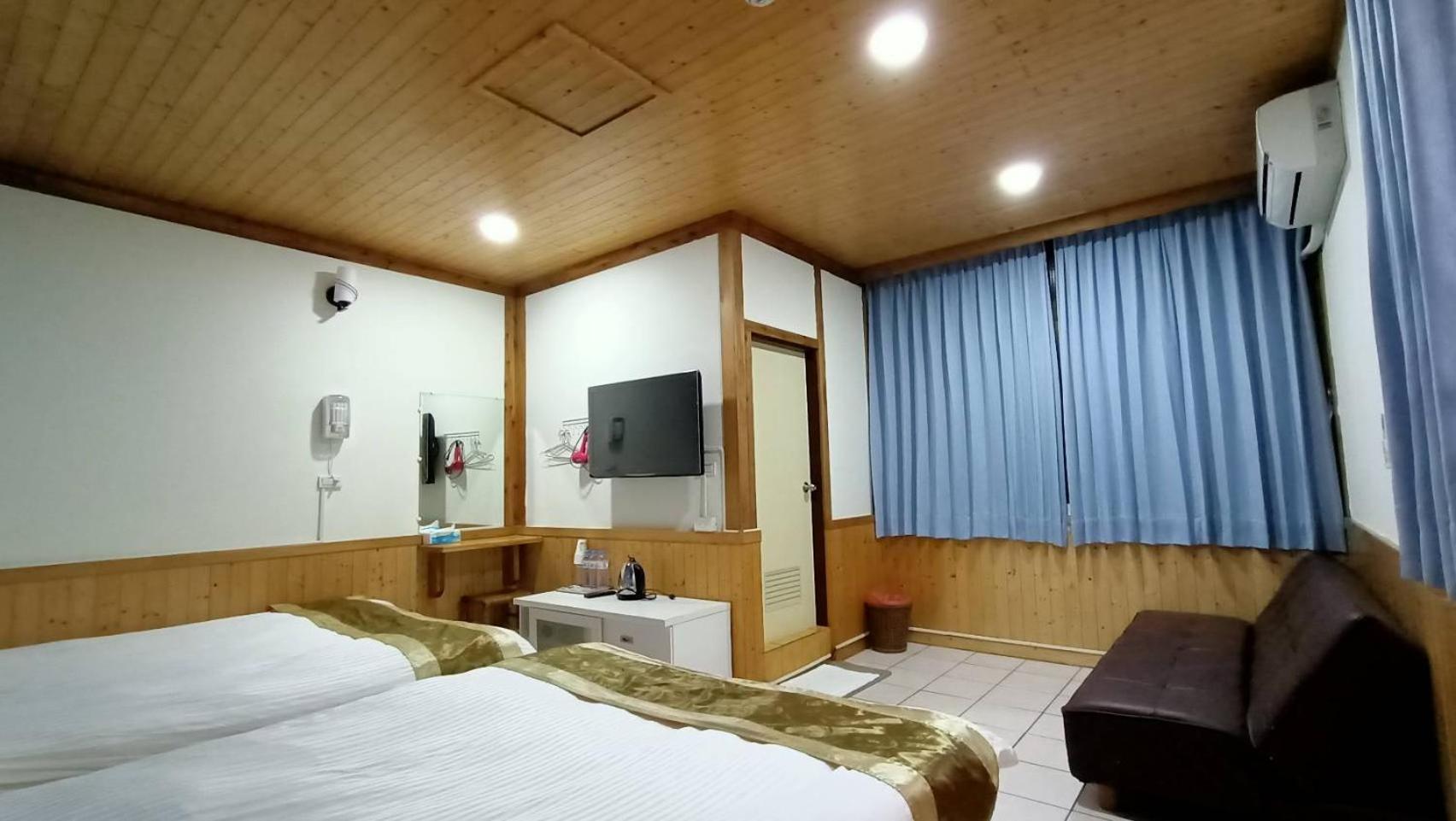 Standard Quadruple Room - Photo 2