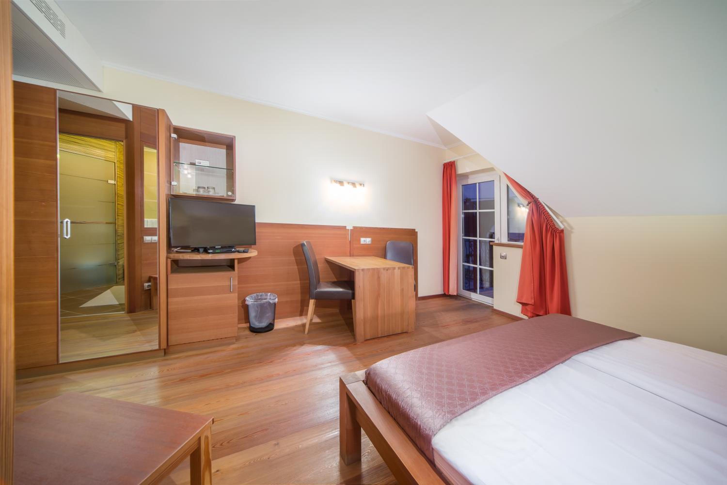 Double Room - Photo 2