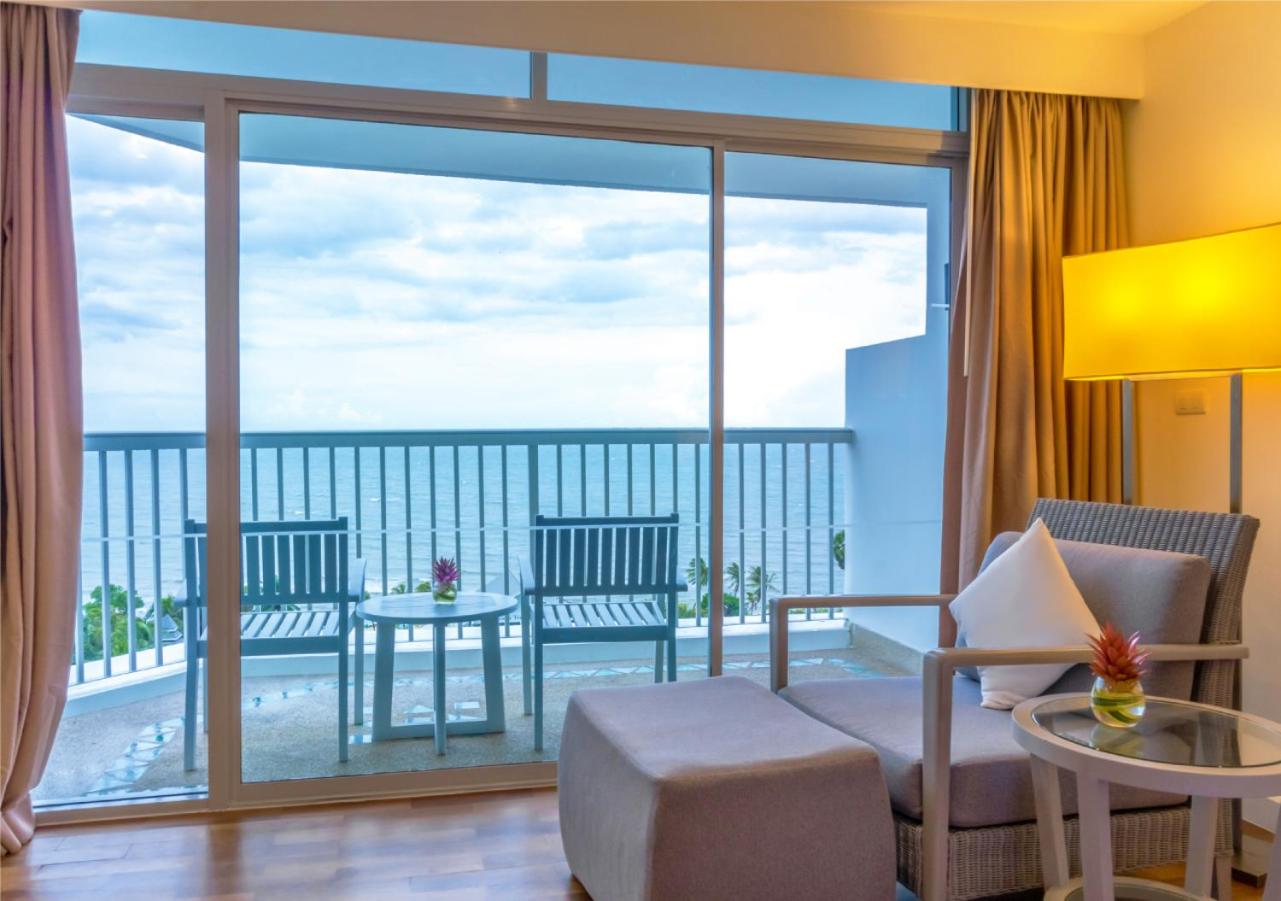 Family Junior Suite with Ocean View - Photo 8