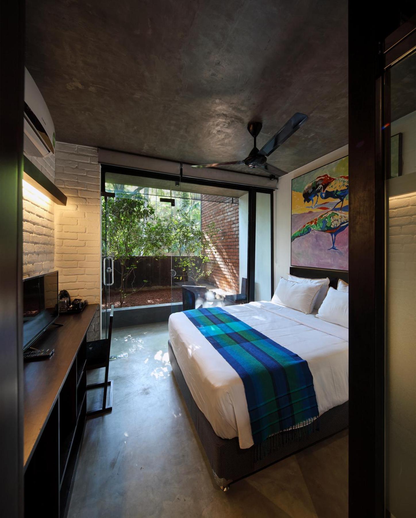 Deluxe Double Room with Balcony