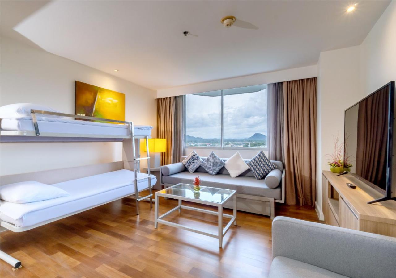 Family Suite with Ocean View - Photo 5