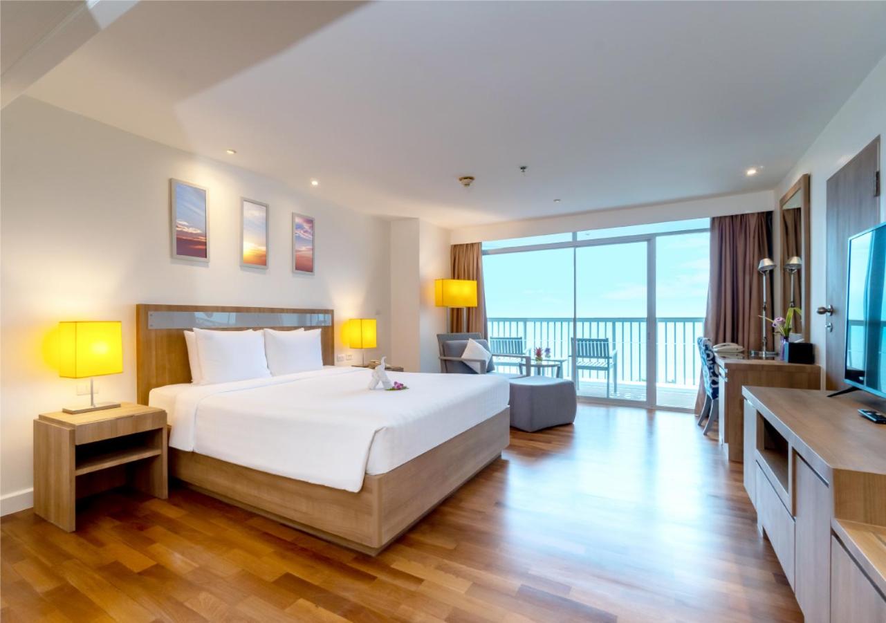 Family Suite with Ocean View - Photo 3
