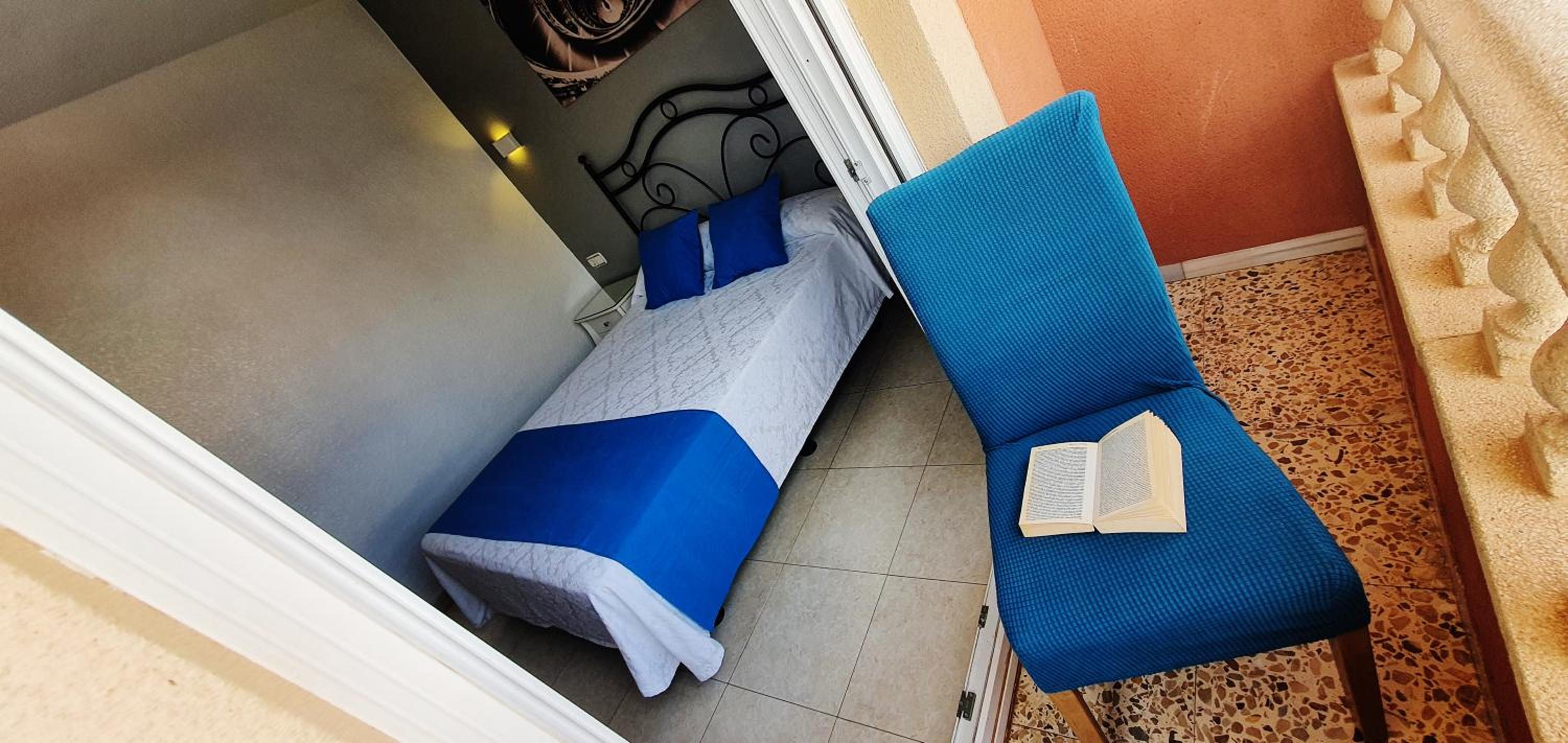Double Room - Photo 5