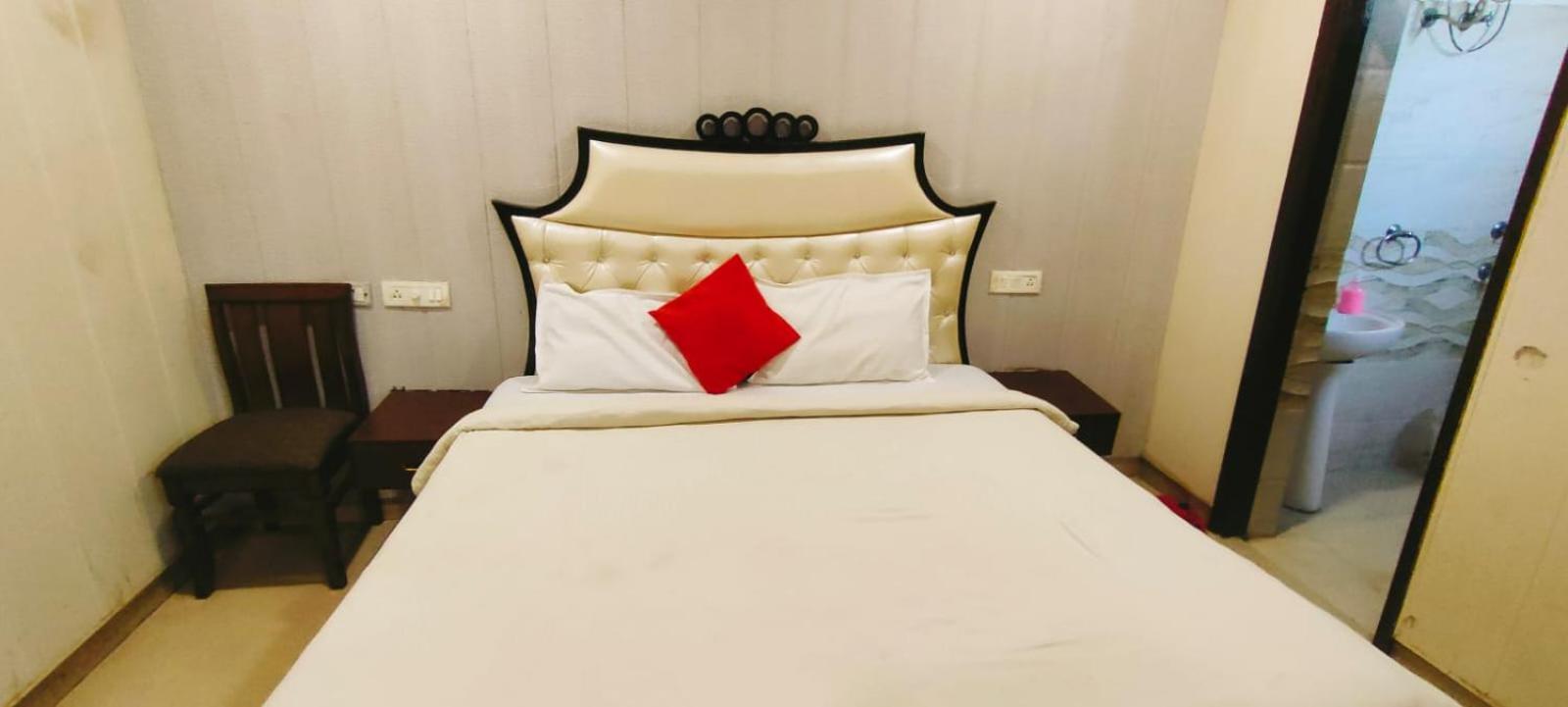 Deluxe Family Room photo 3