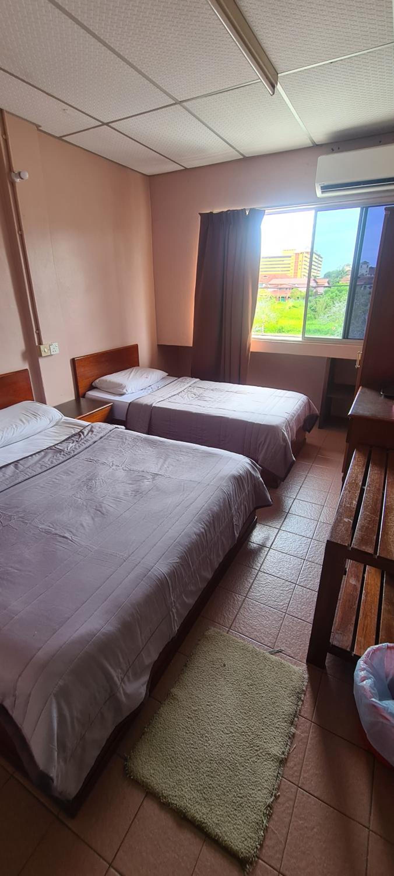 Economy Triple Room - Photo 3