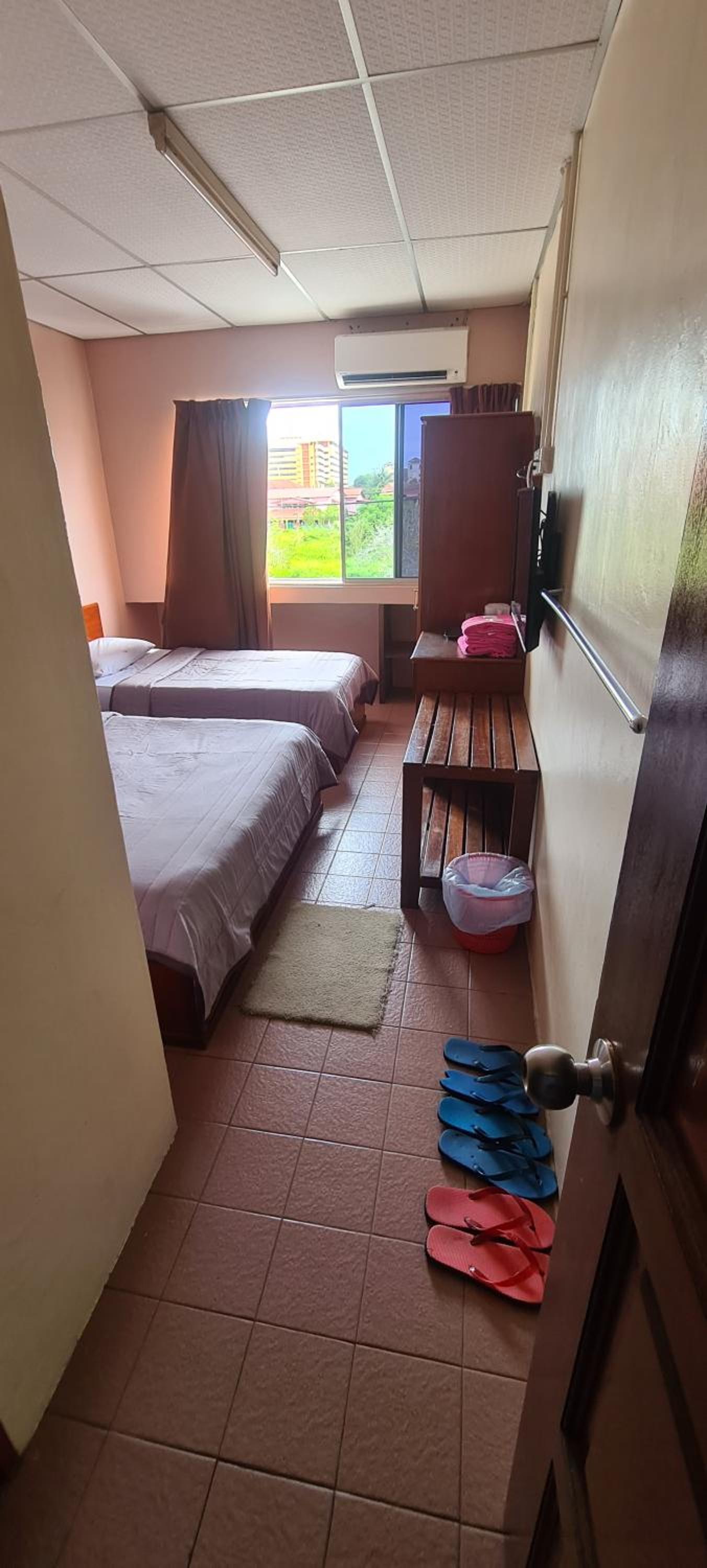 Economy Triple Room - Photo 5