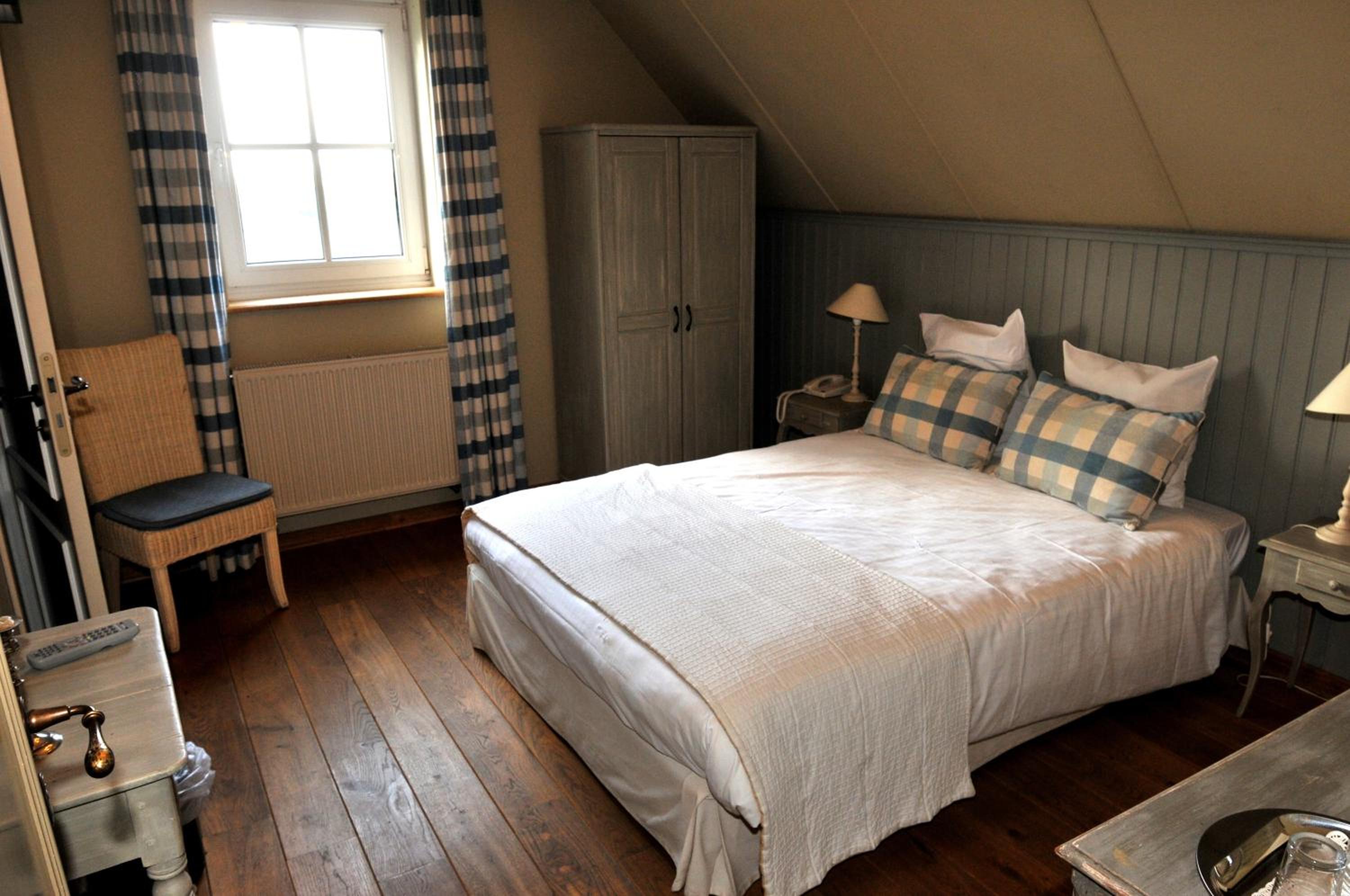 Economy Double Room photo 2