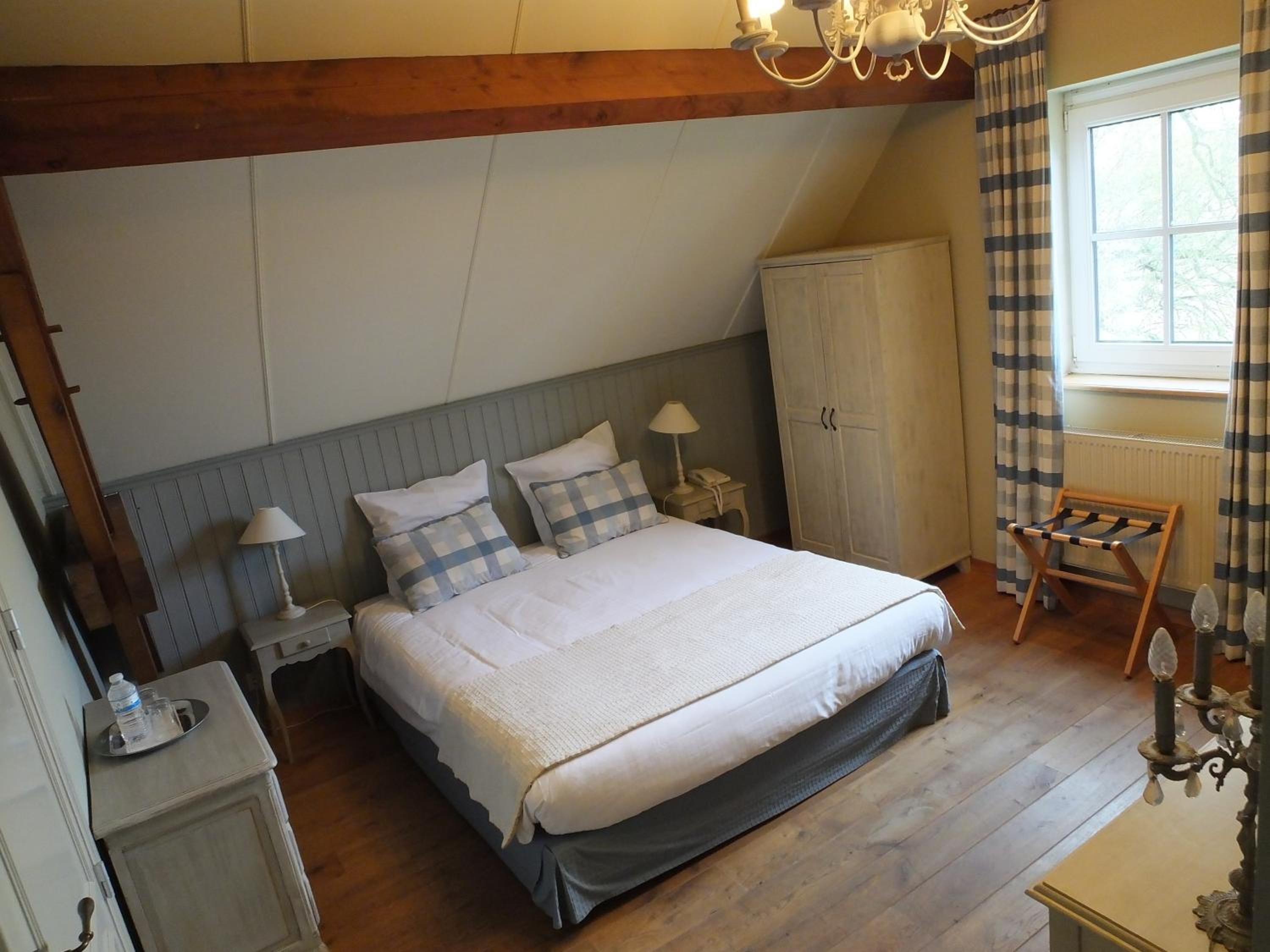 Standard Double Room - Photo 4