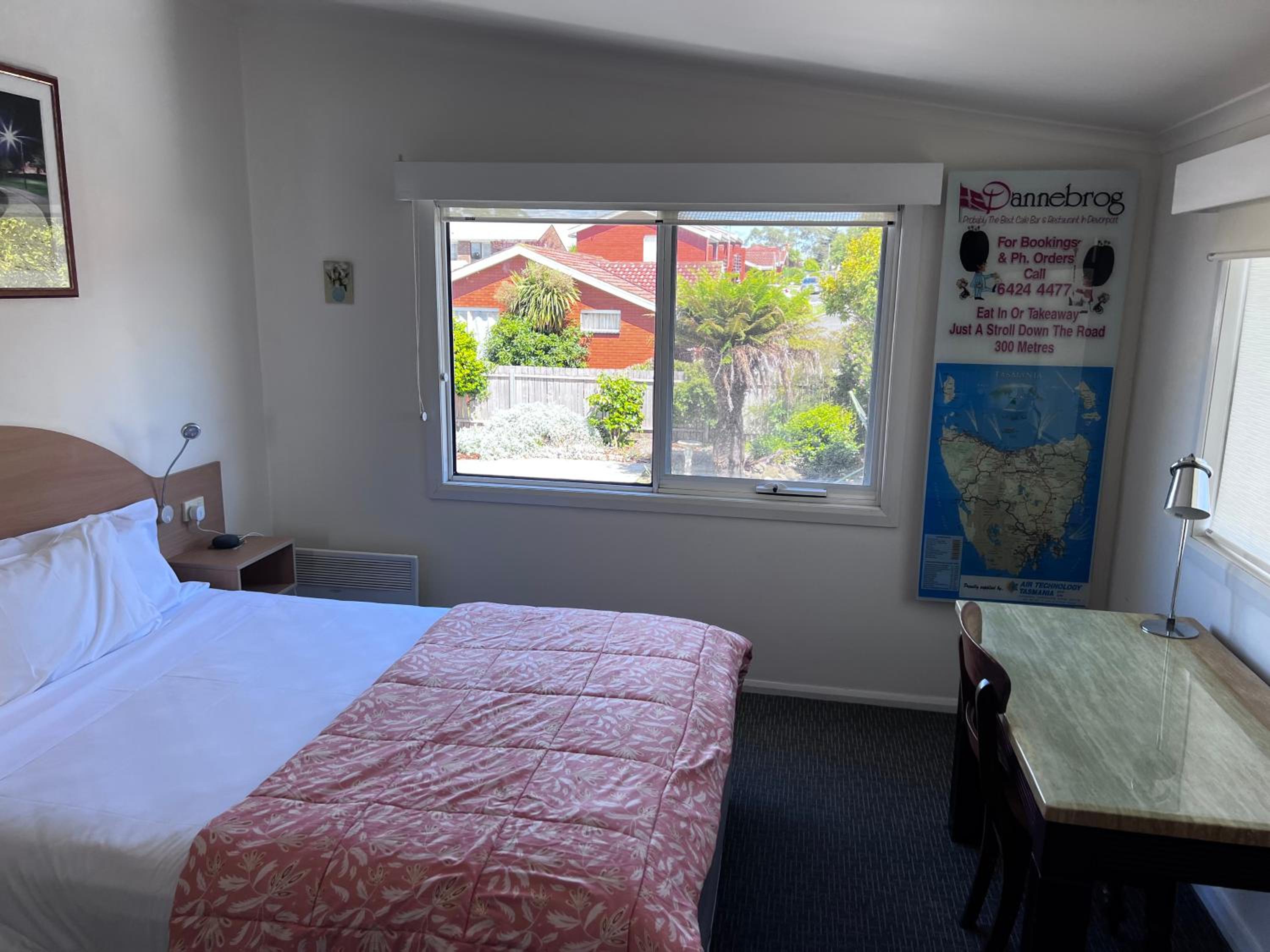 Queen Room photo 3