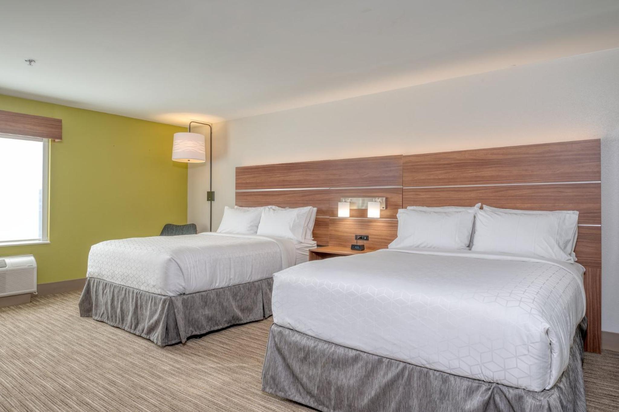 Standard Queen Room with Two Queen Beds
