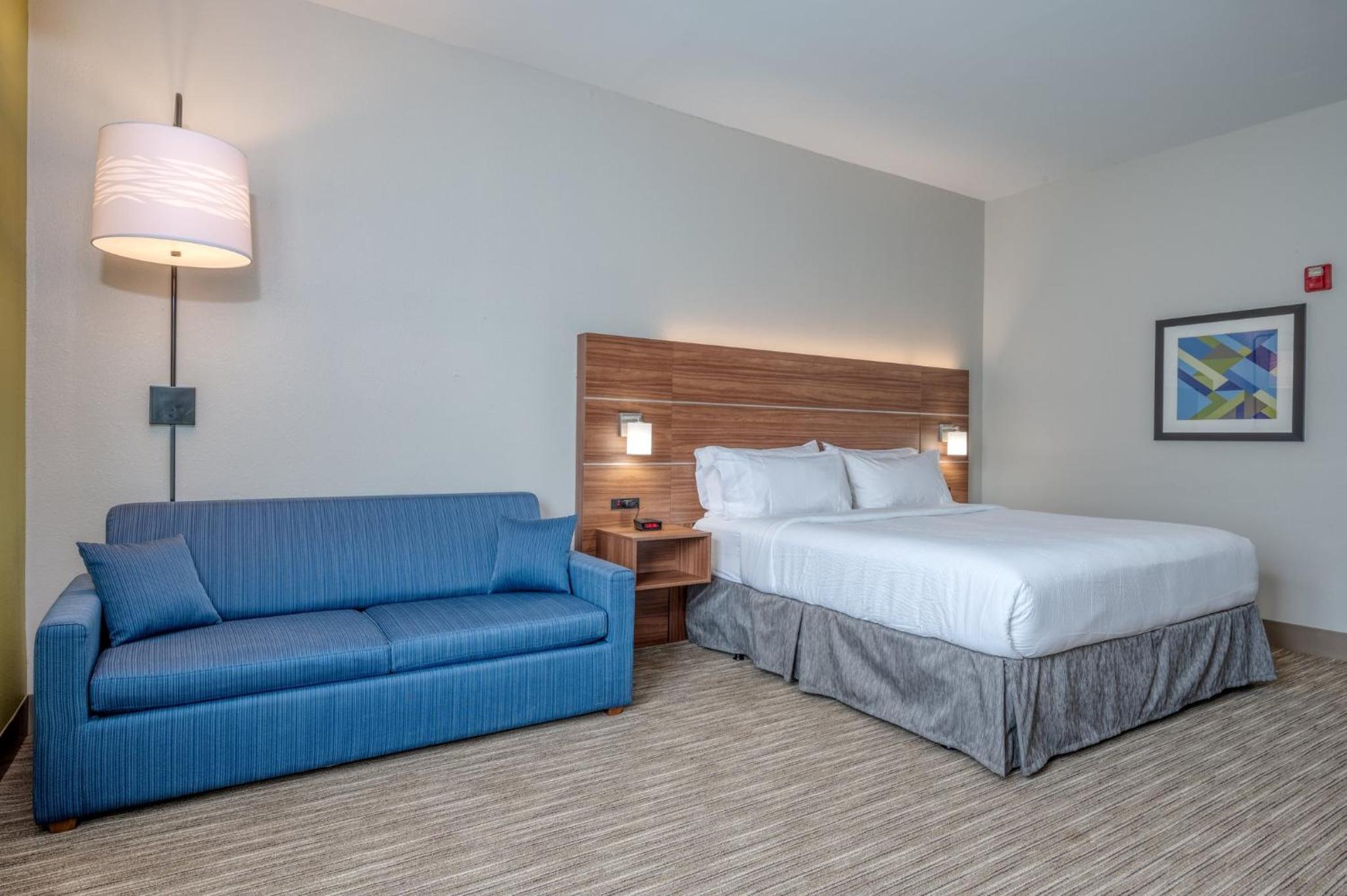Holiday Inn Express Hotel & Suites Thornburg-S. Fredericksburg by IHG