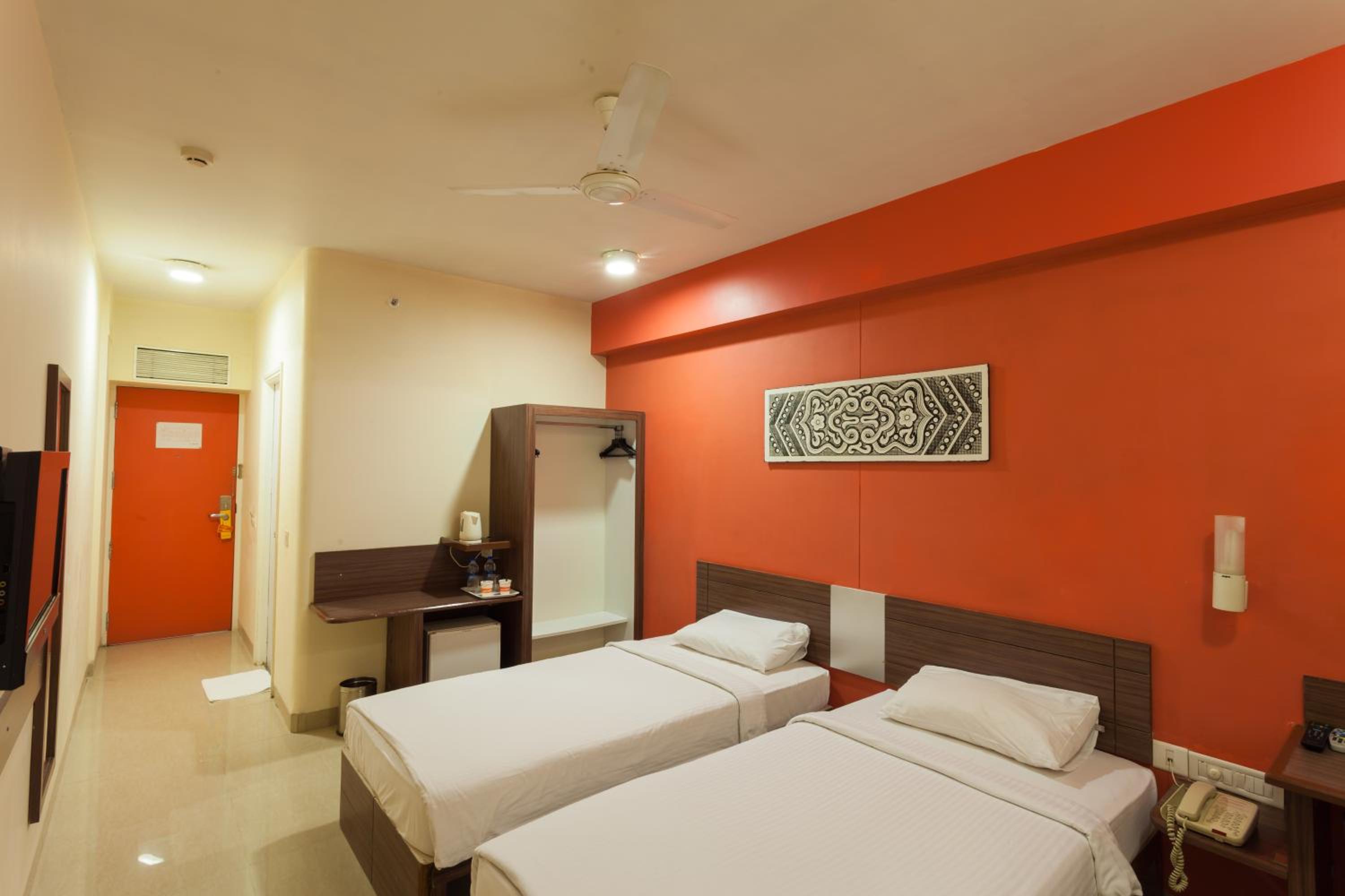 Queen Room - Photo 5
