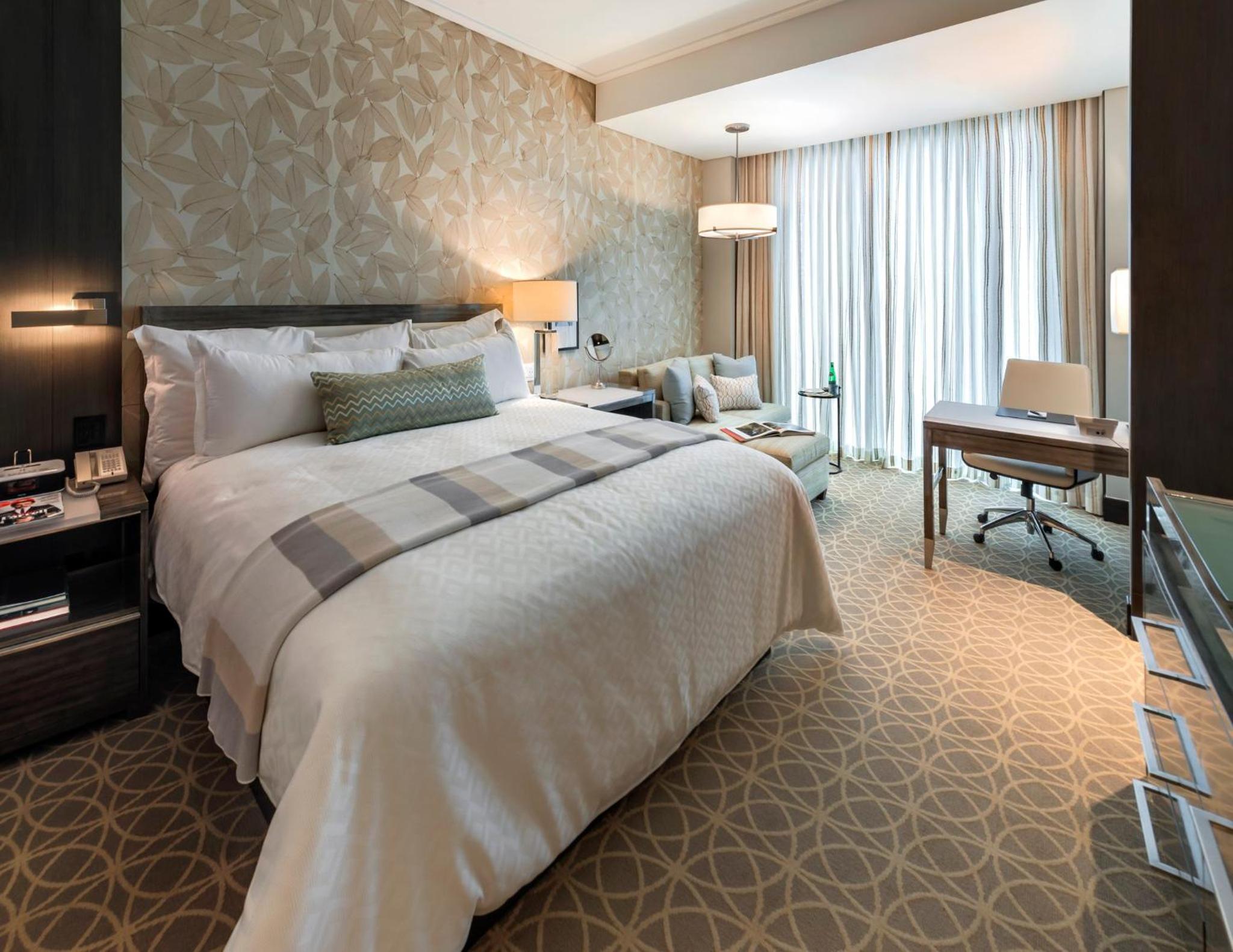 King Room with City View - Top Floor