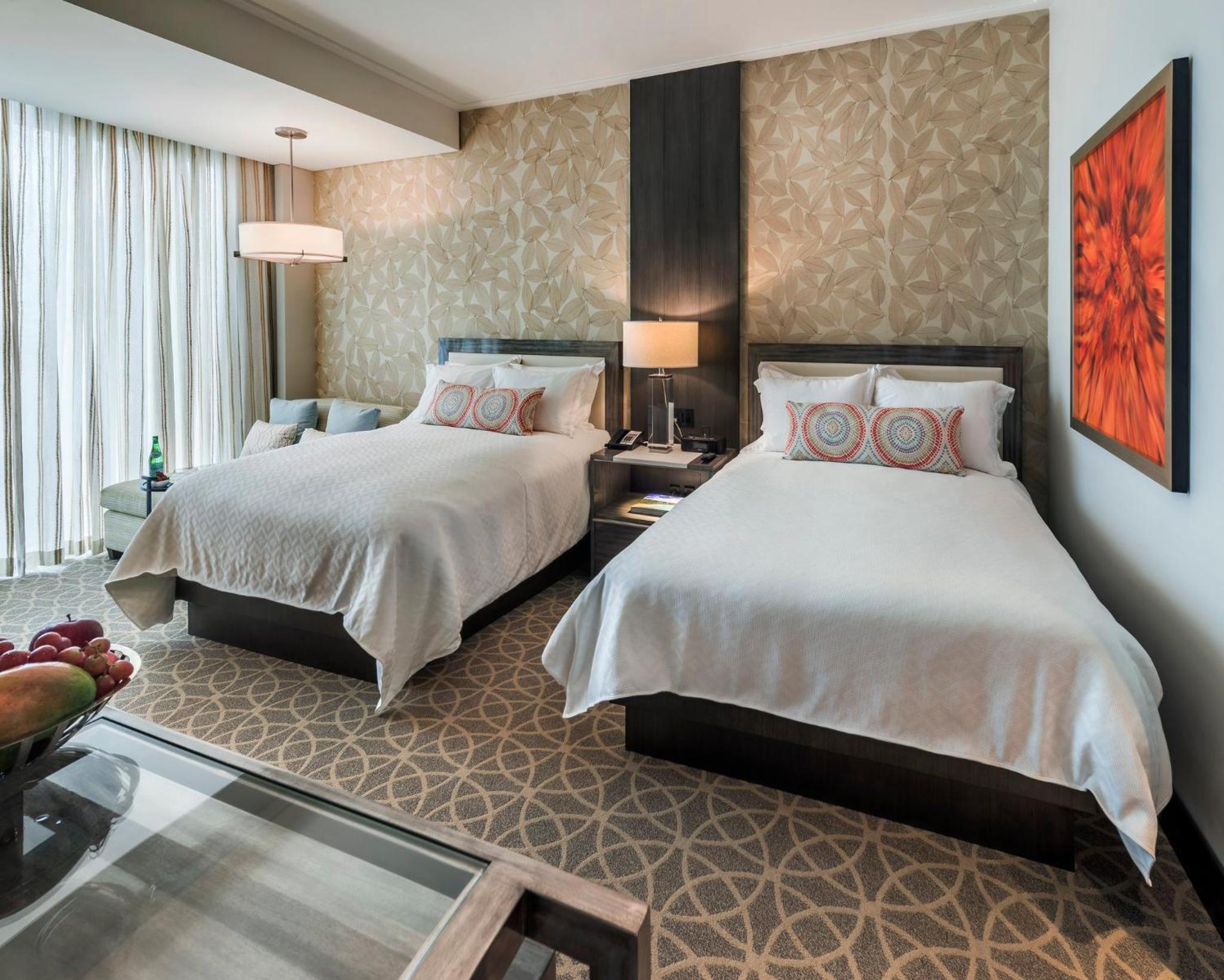 Classic Double Room with Two Double Beds thumbnail 6
