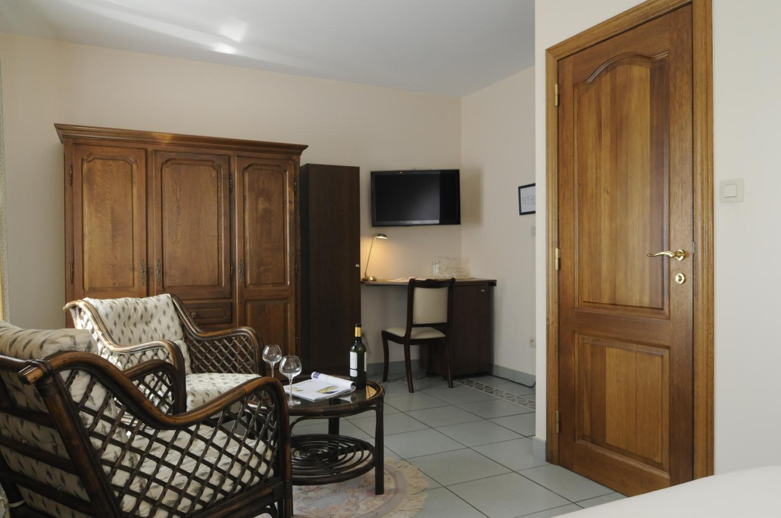 Standard Double Room photo 3