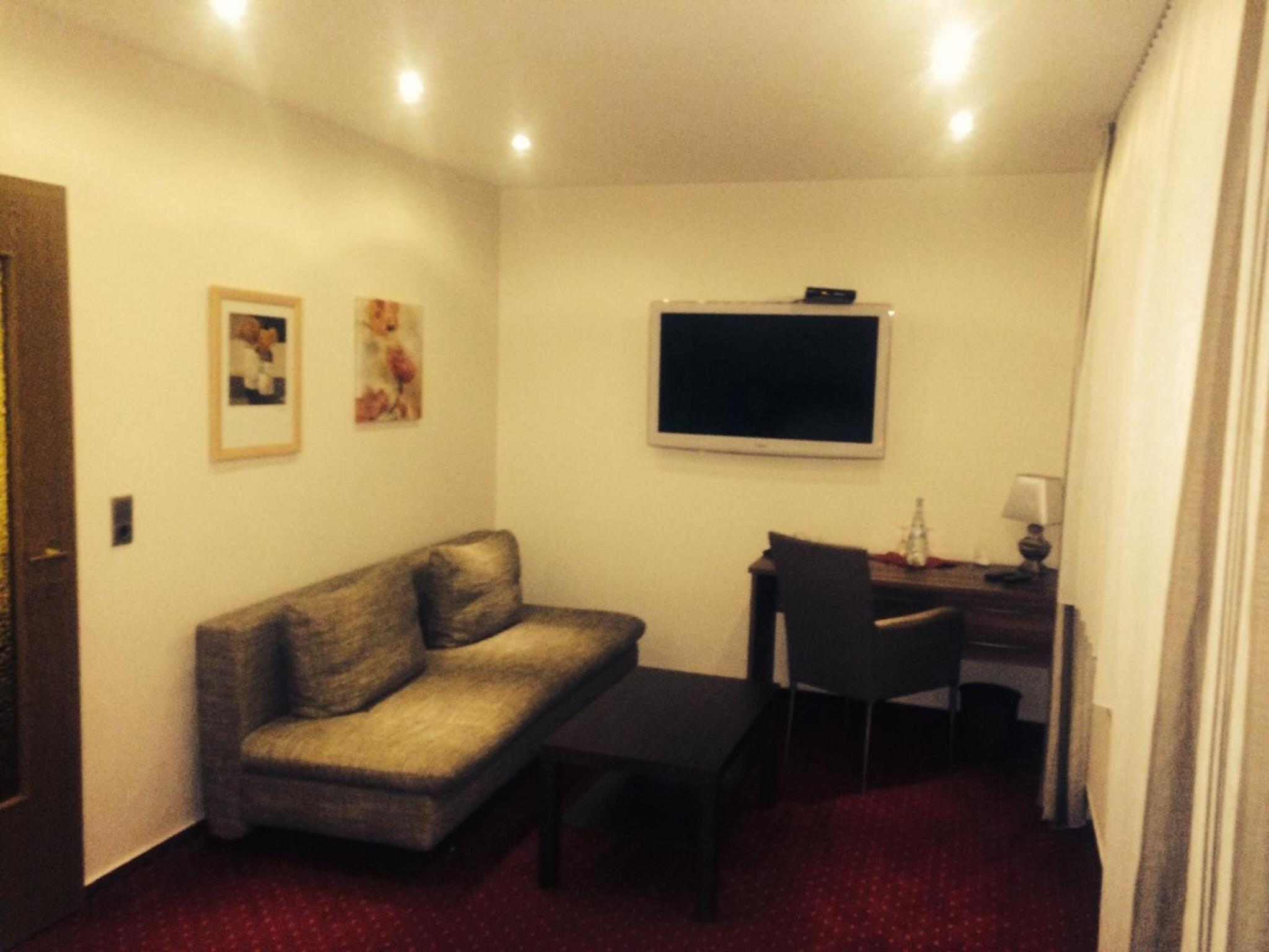 Double Room - Photo 3