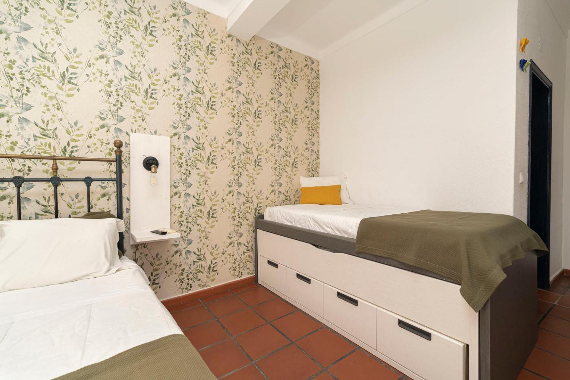 Deluxe Quadruple Room photo 2