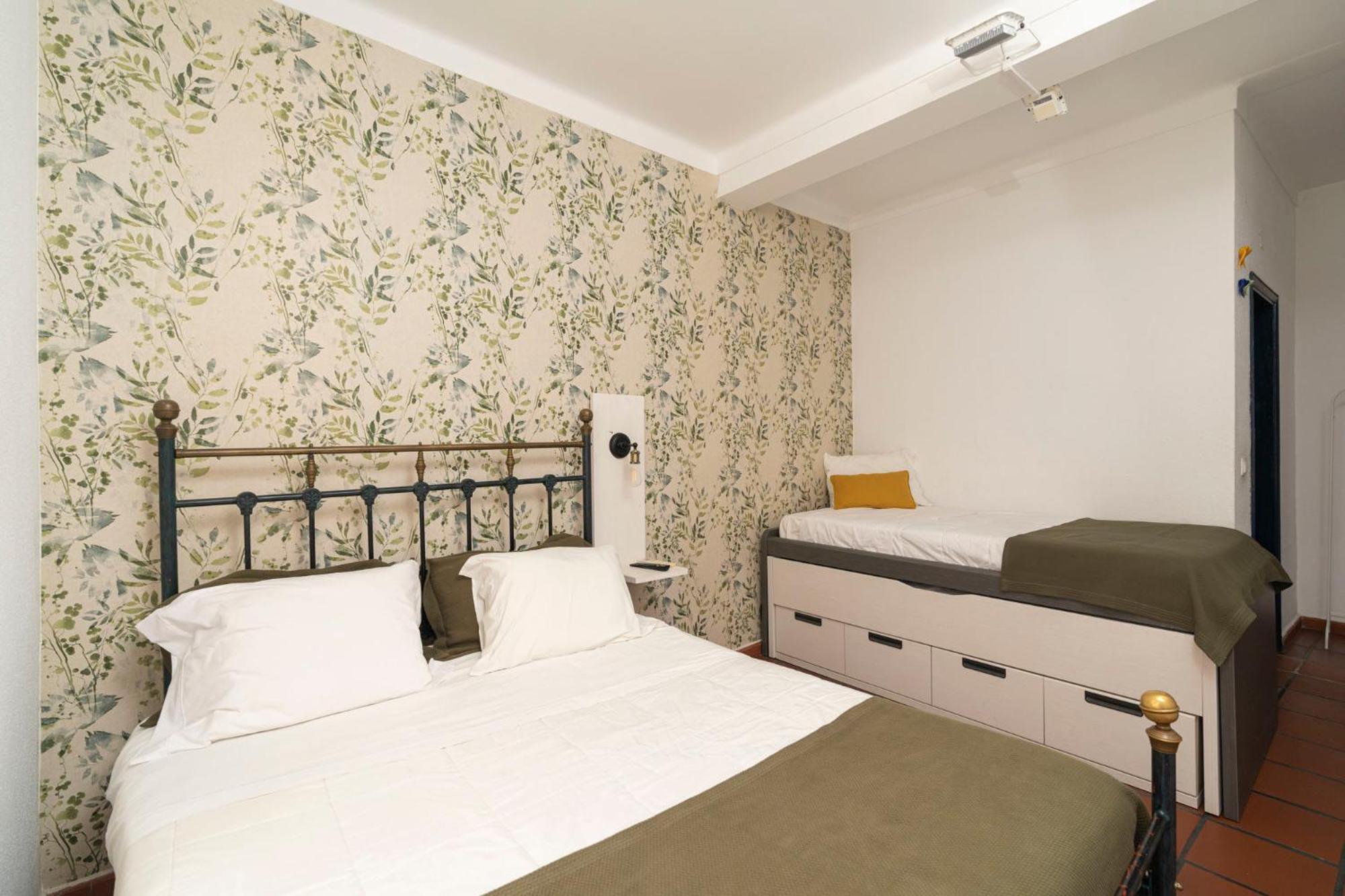 Deluxe Quadruple Room photo 3