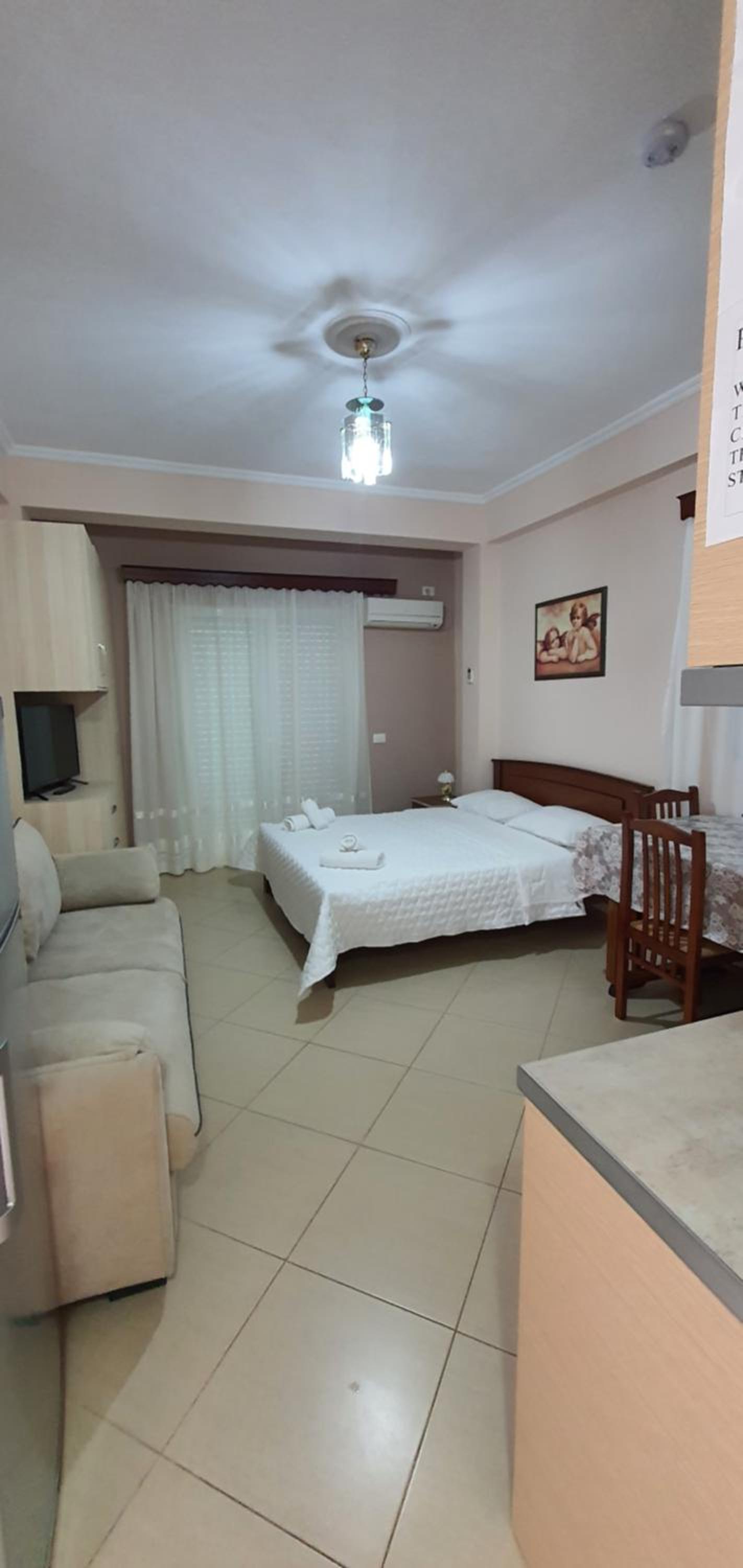 Studio Apartment