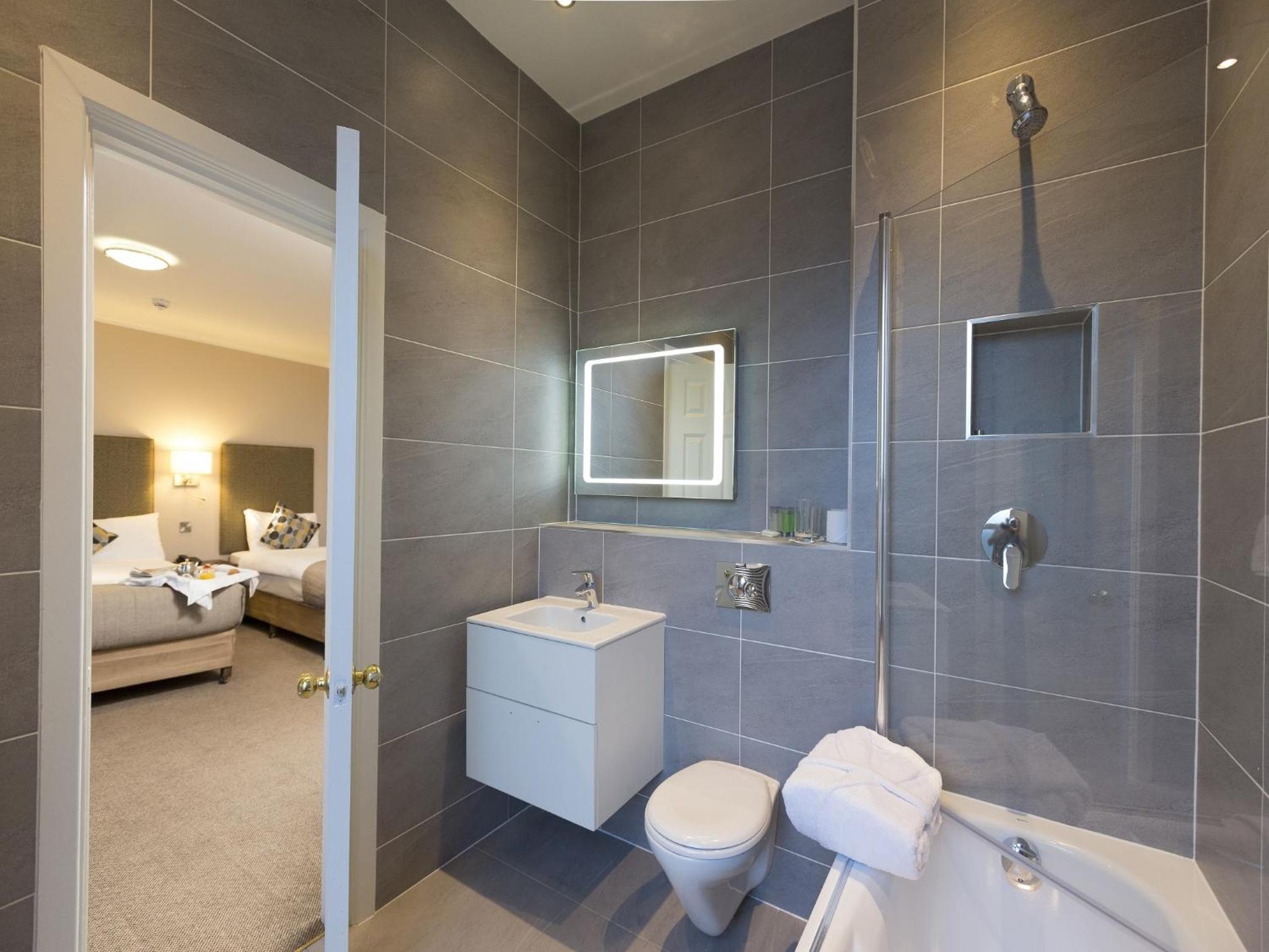 Classic Double/Single Room