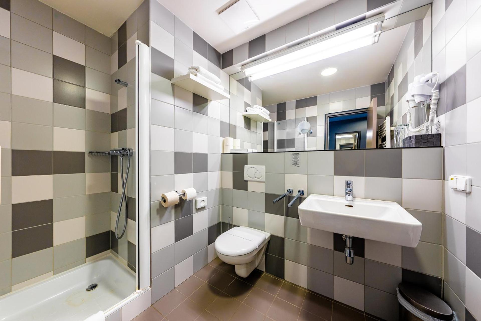 Superior Double or Twin Room - Photo 5