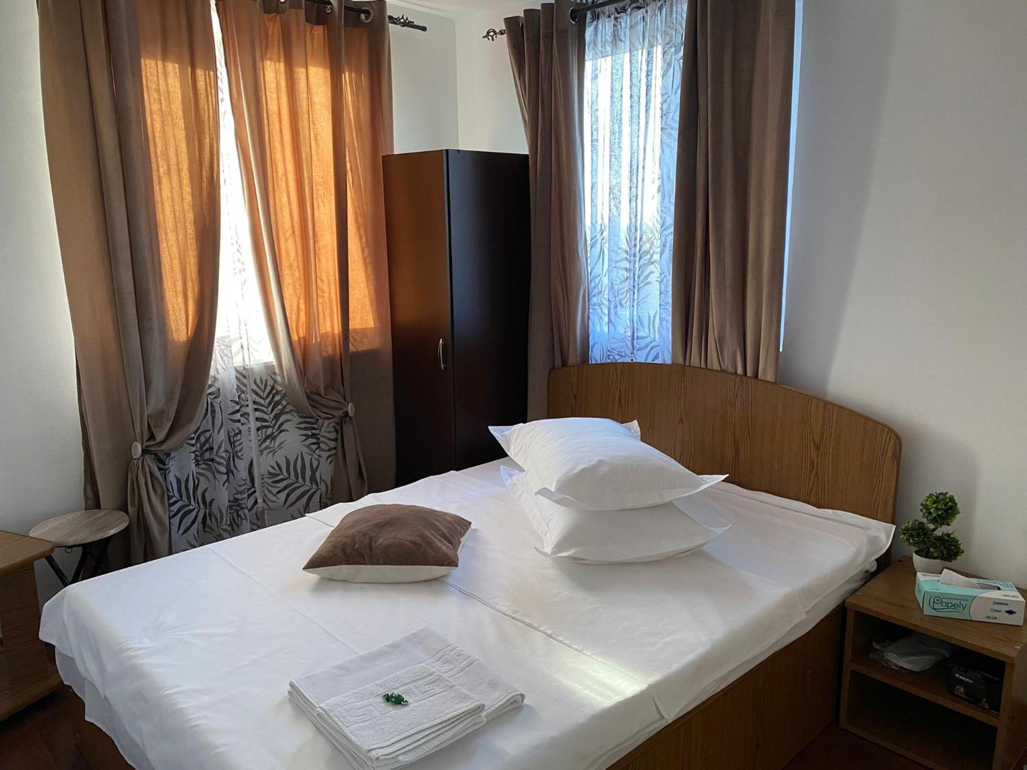 Double Room With Private Bathroom photo 2