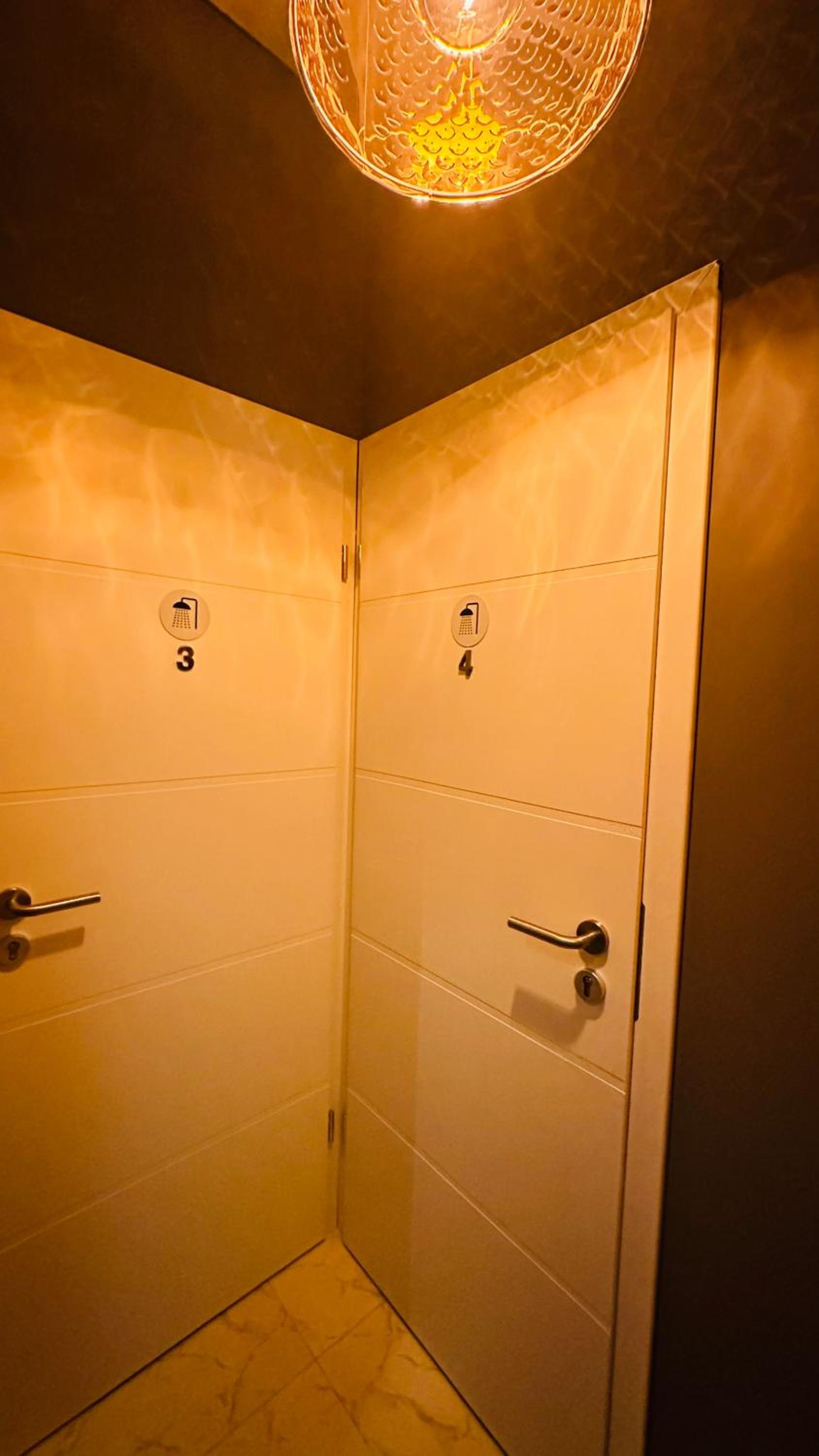 Budget Twin Room photo 3