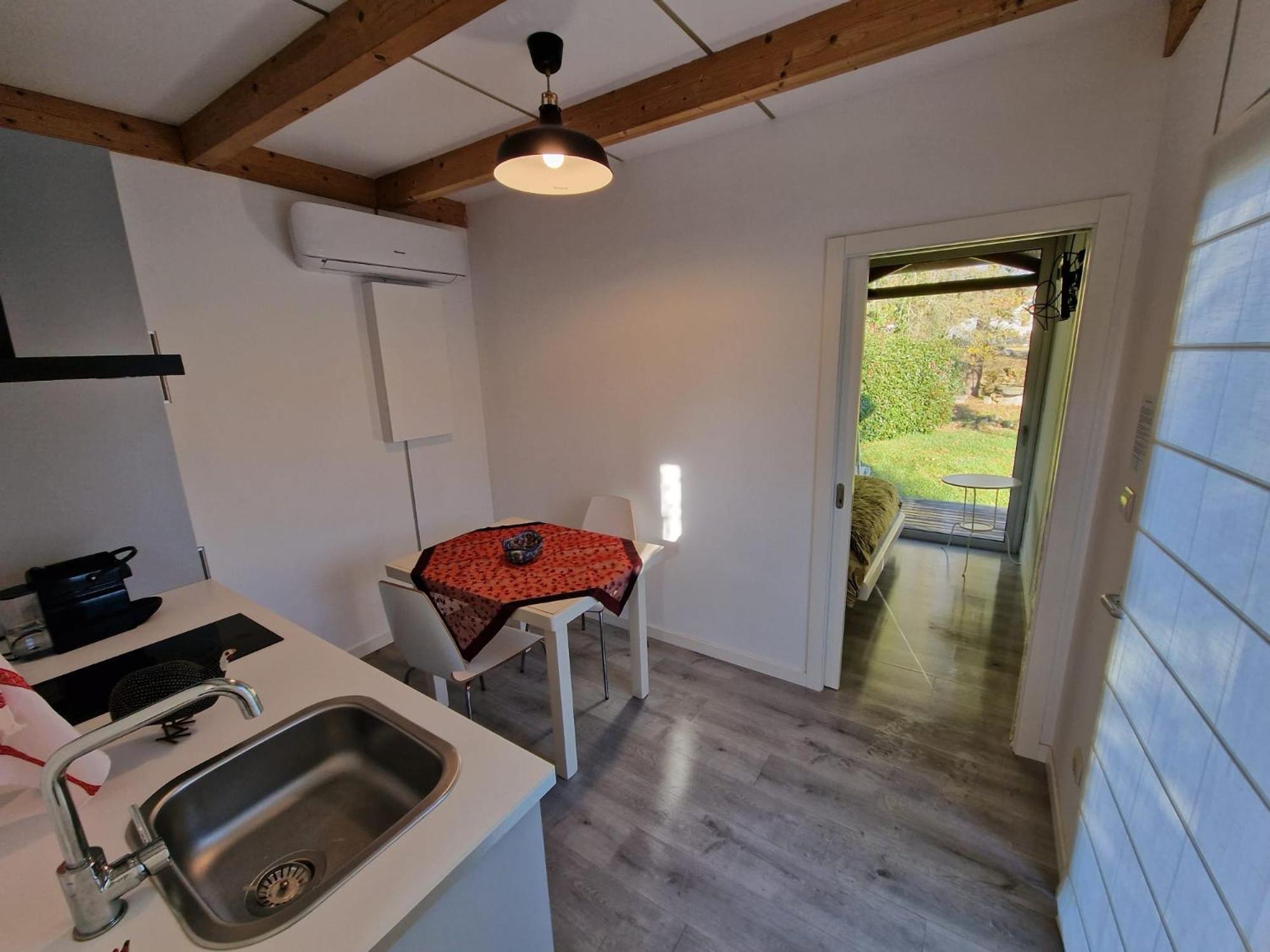 One-Bedroom House photo 2