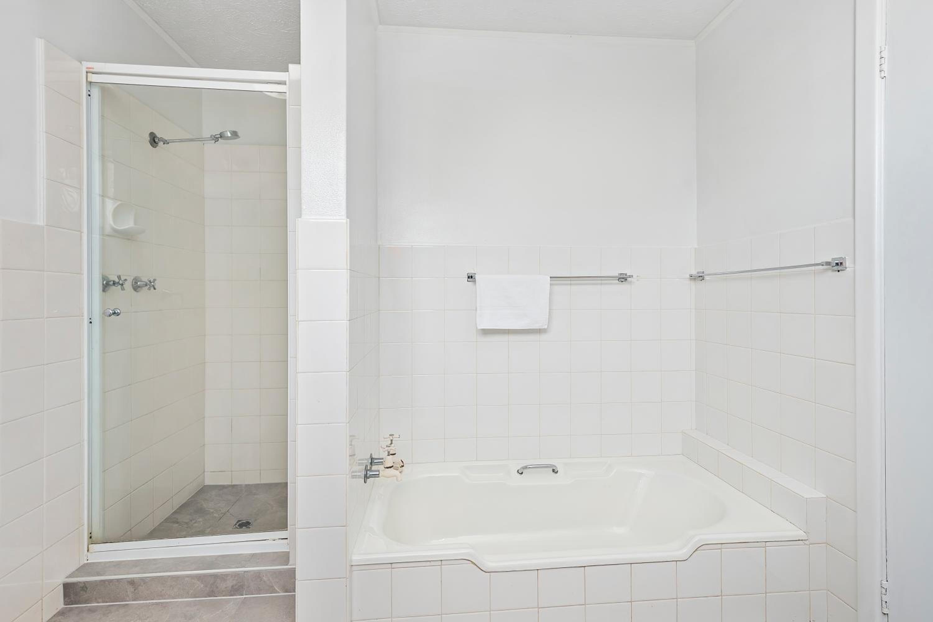  One bedroom King Suite with Sofa Bed (Not Pet Friendly) - Photo 5