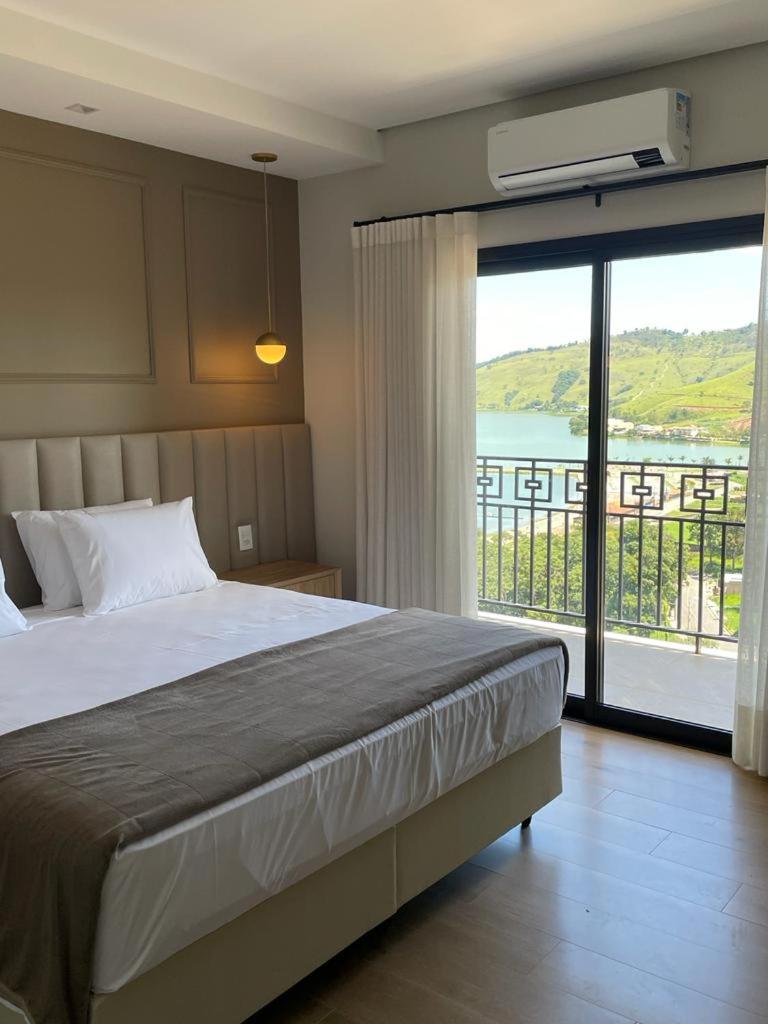 Deluxe Suite with Lake View - Photo 1