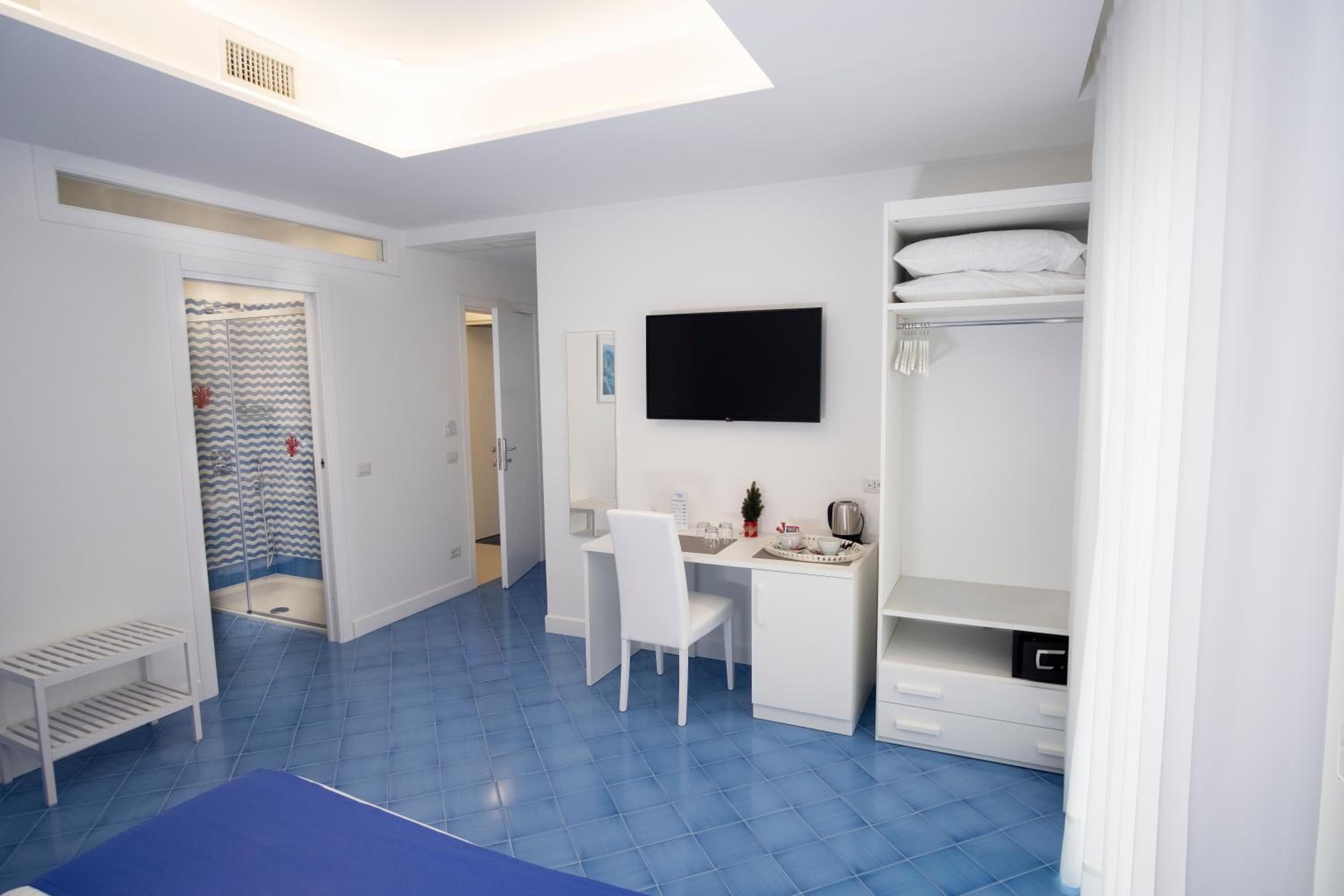 Triple Room with Balcony photo 1