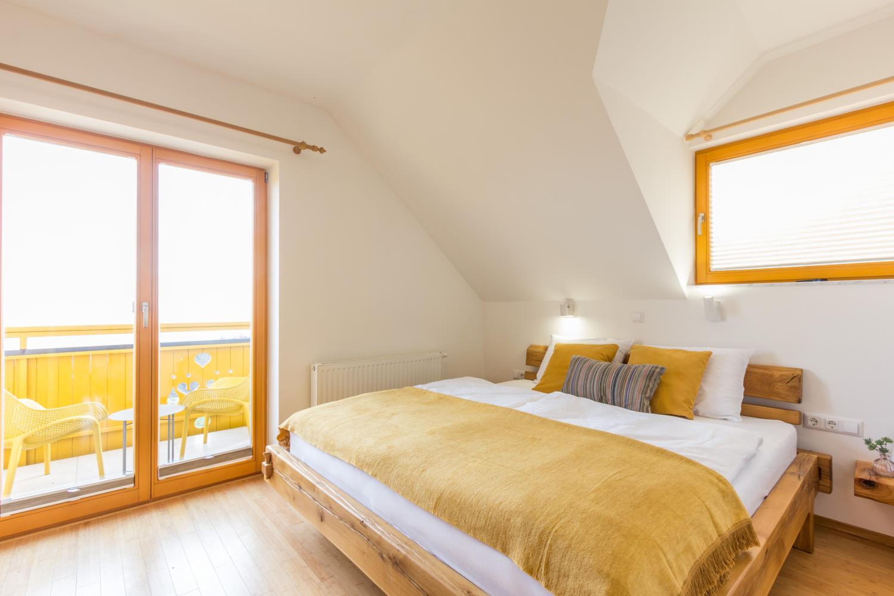 Deluxe Double Room with Balcony photo 1