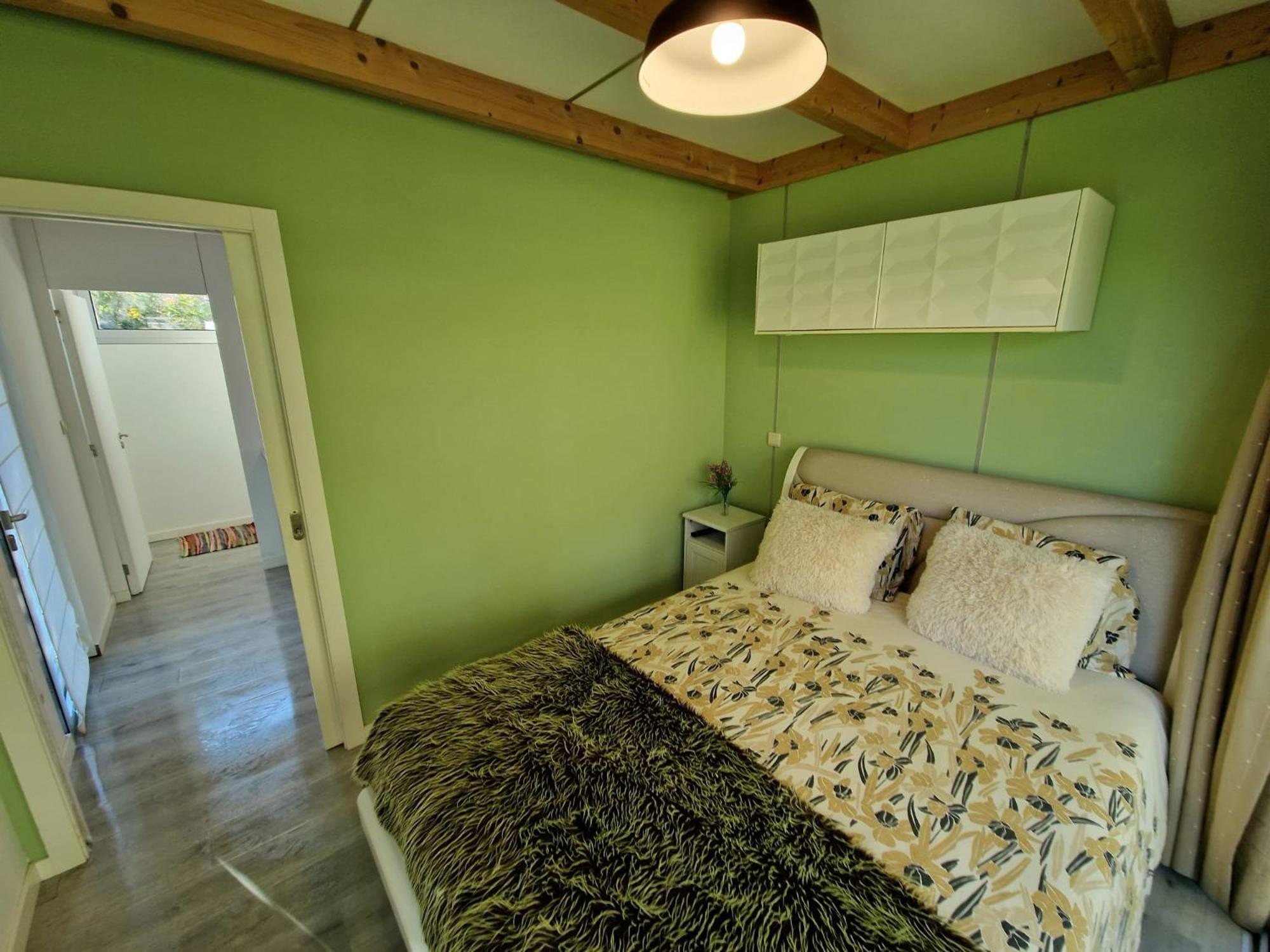 One-Bedroom House photo 1