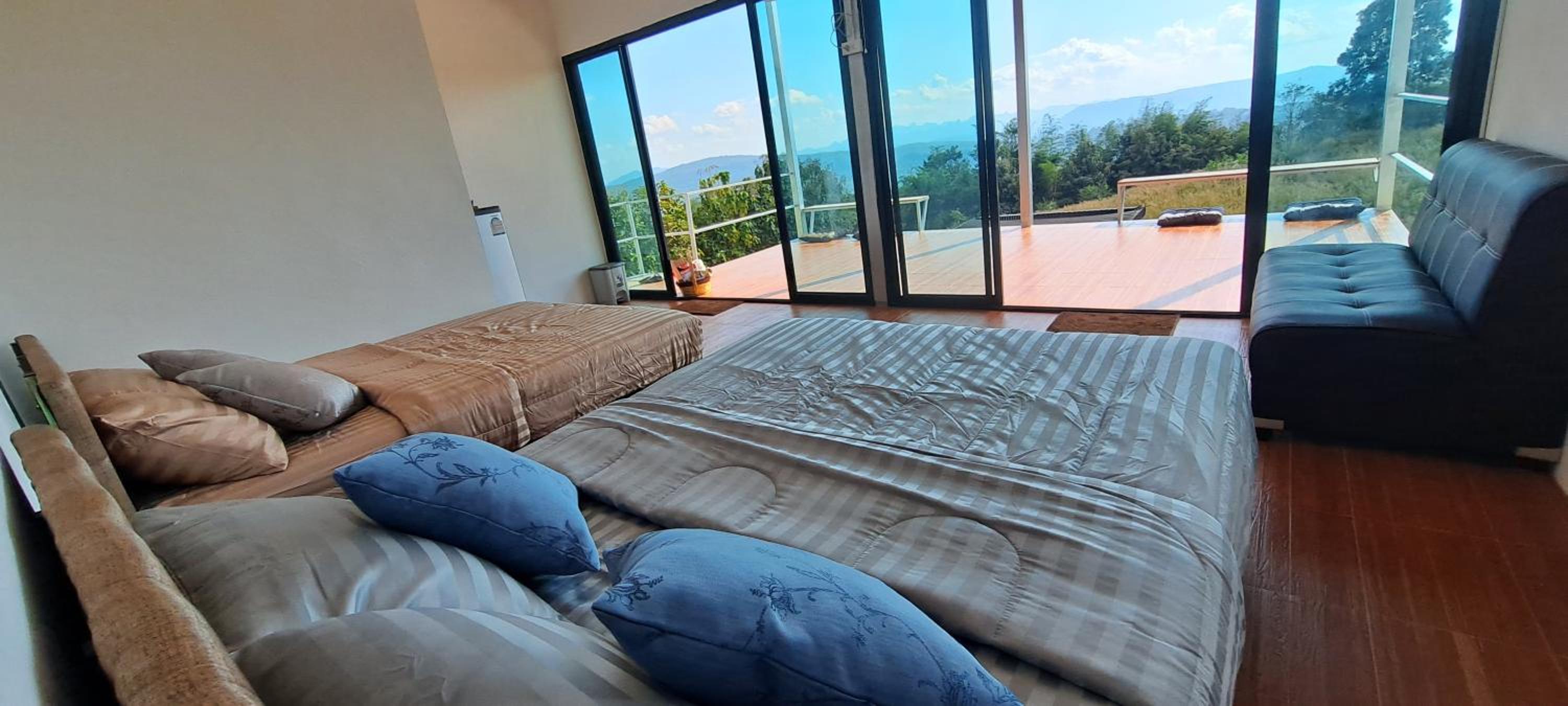 One-Bedroom House - Photo 13