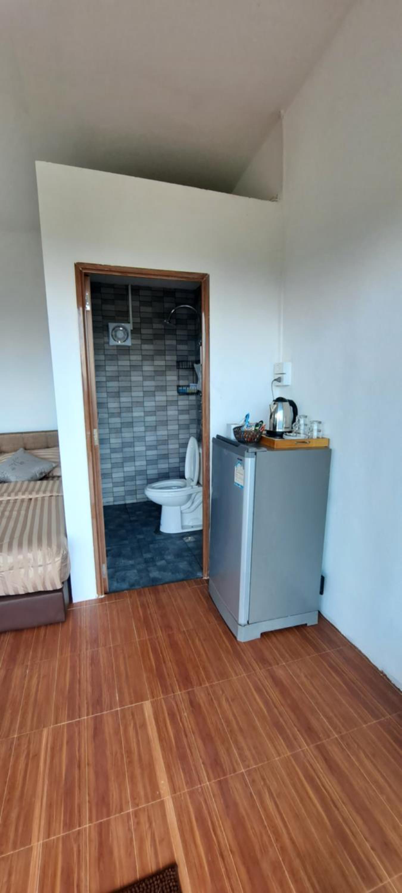 One-Bedroom House - Photo 11
