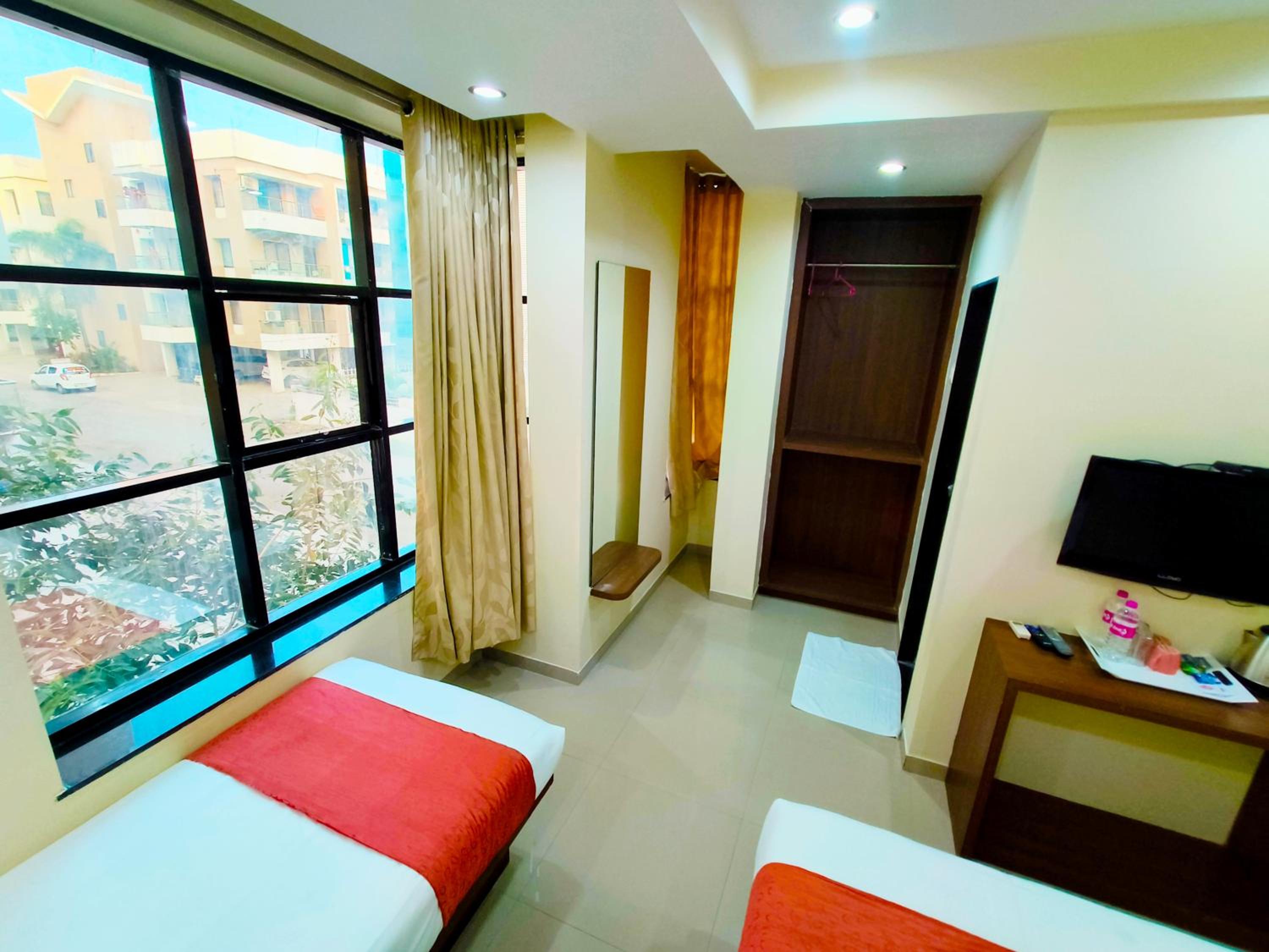Deluxe Triple Room - Photo 6