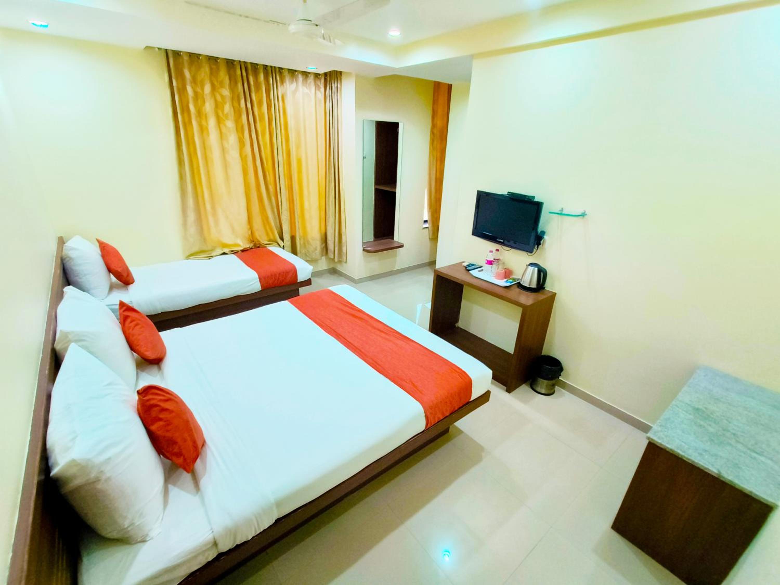 Deluxe Triple Room - Photo 4
