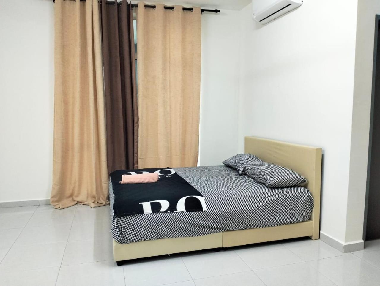 Three-Bedroom Townhouse photo 3