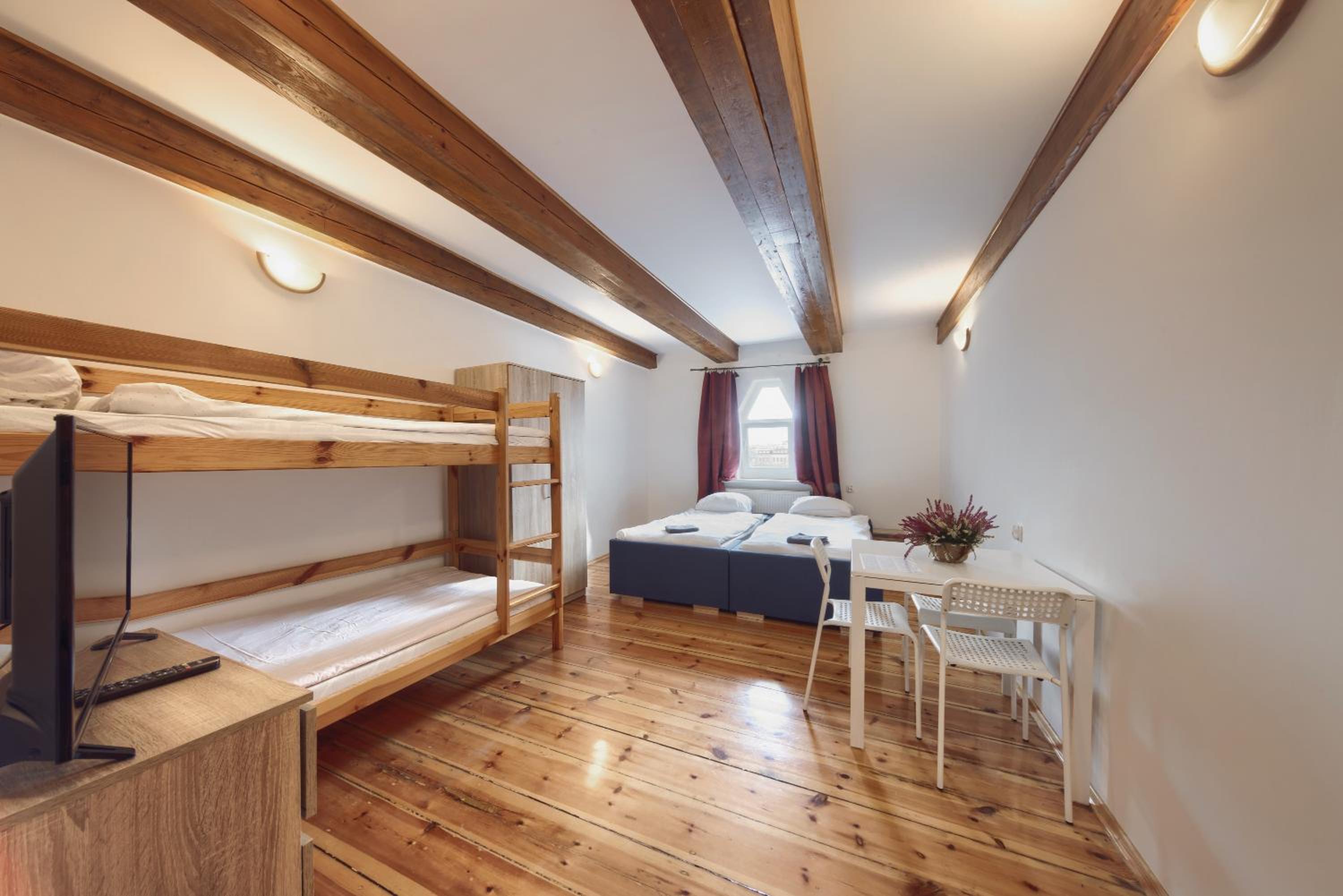 Superior Quadruple Room - Photo 6