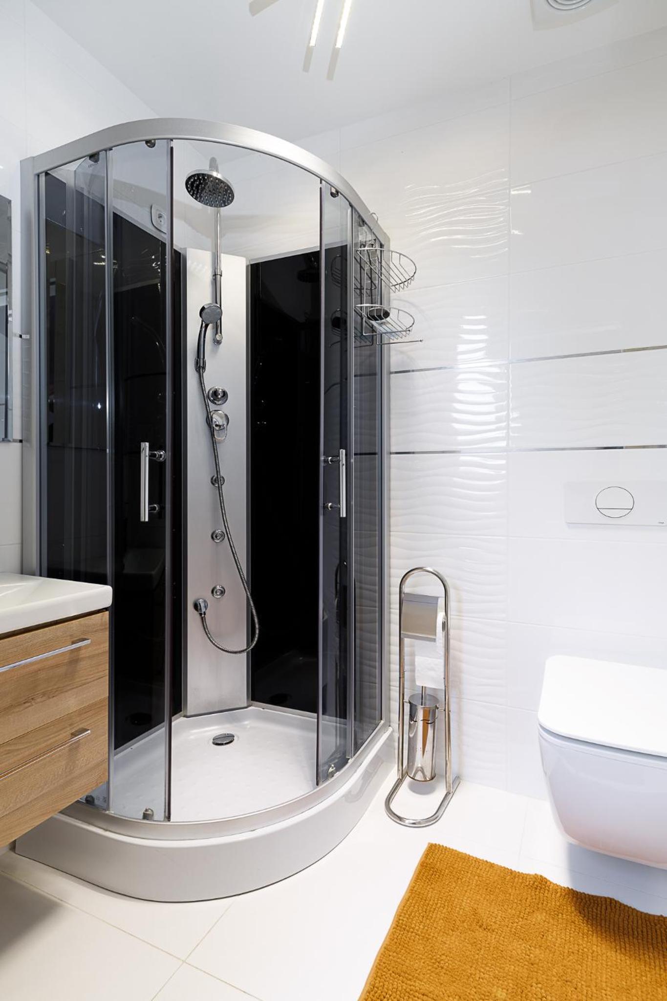 Deluxe Double Room with Shower - Photo 3