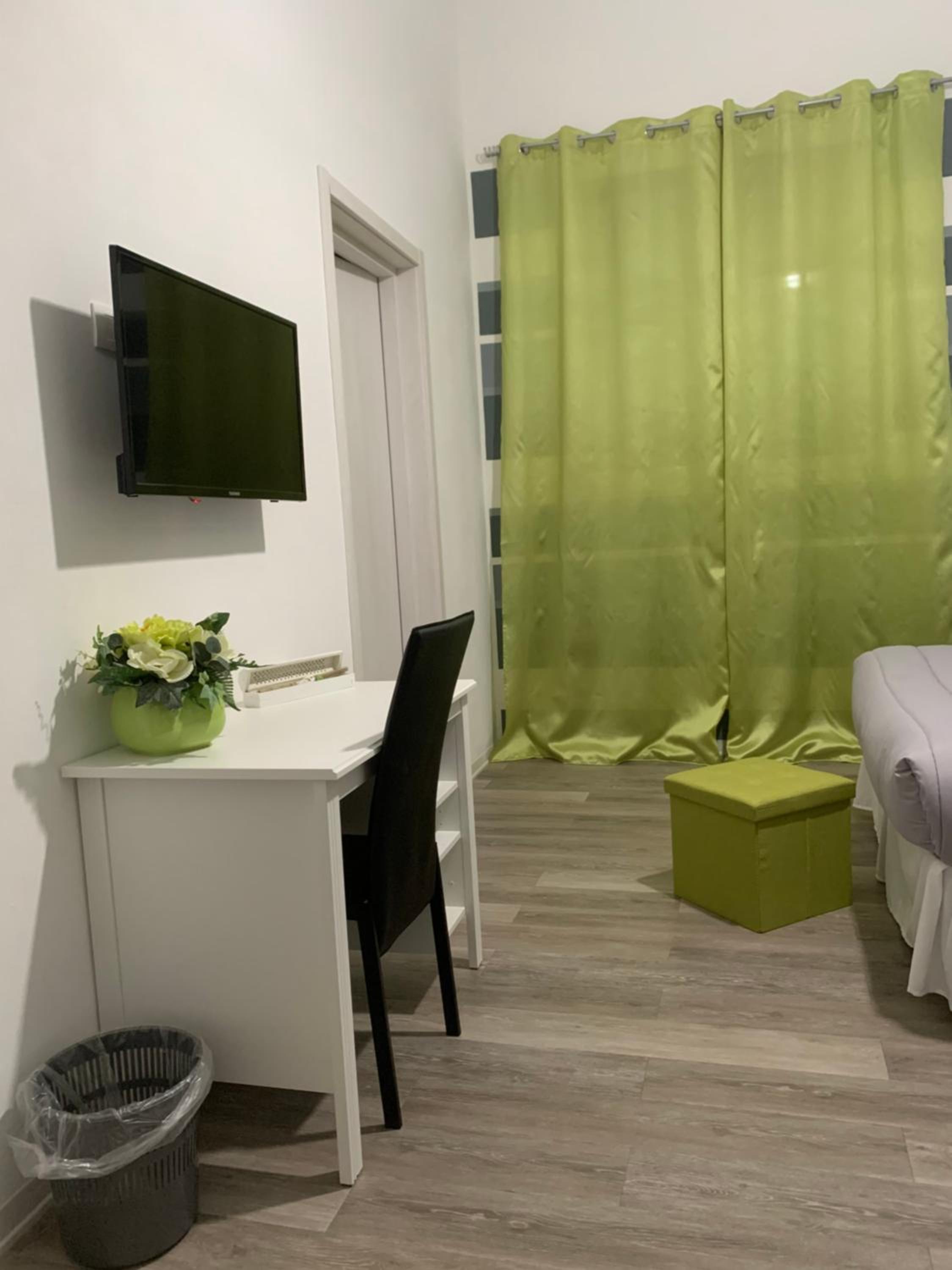 Family Room with Private Bathroom photo 1