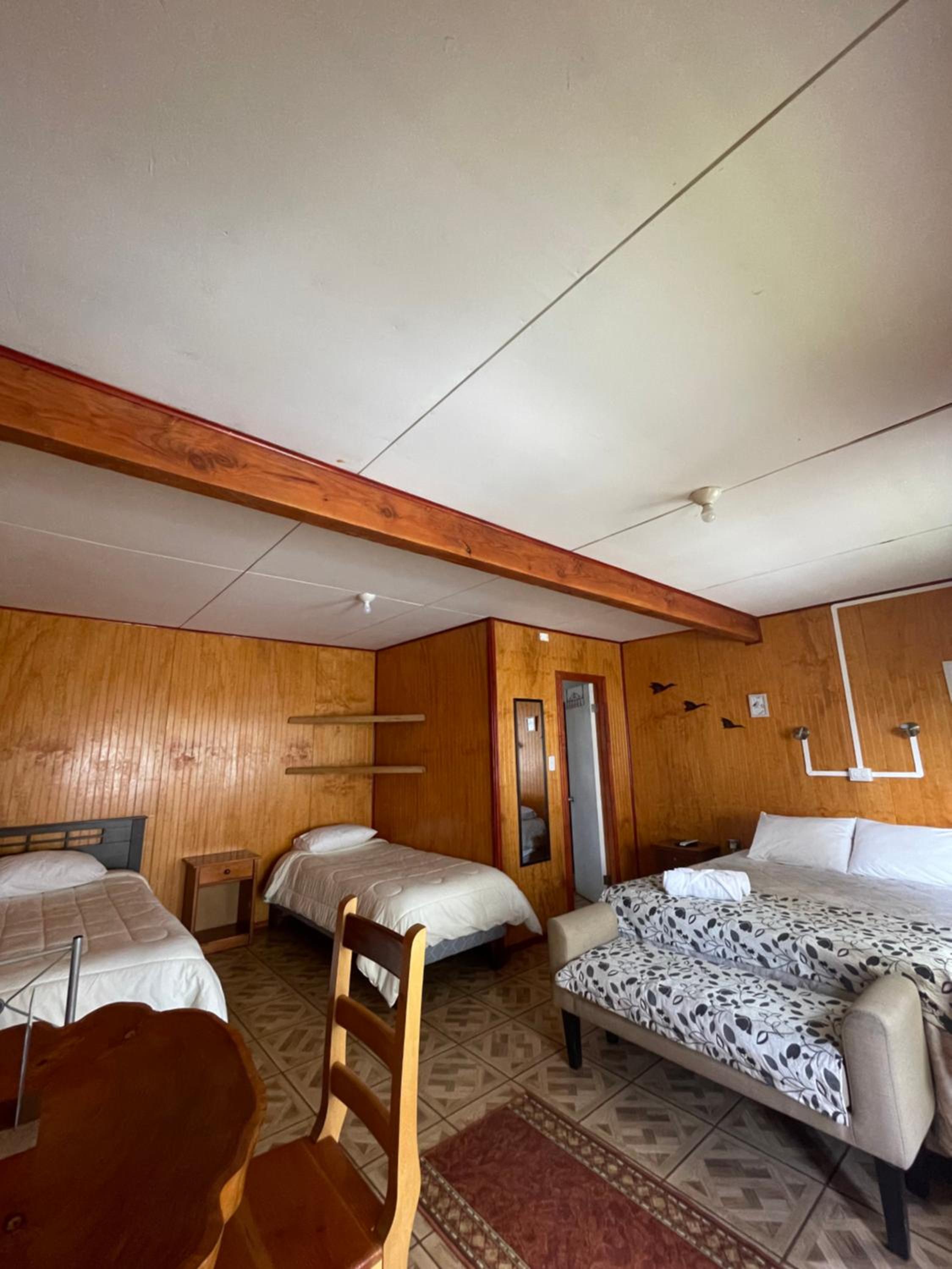 Quadruple Room with Private Bathroom photo 1