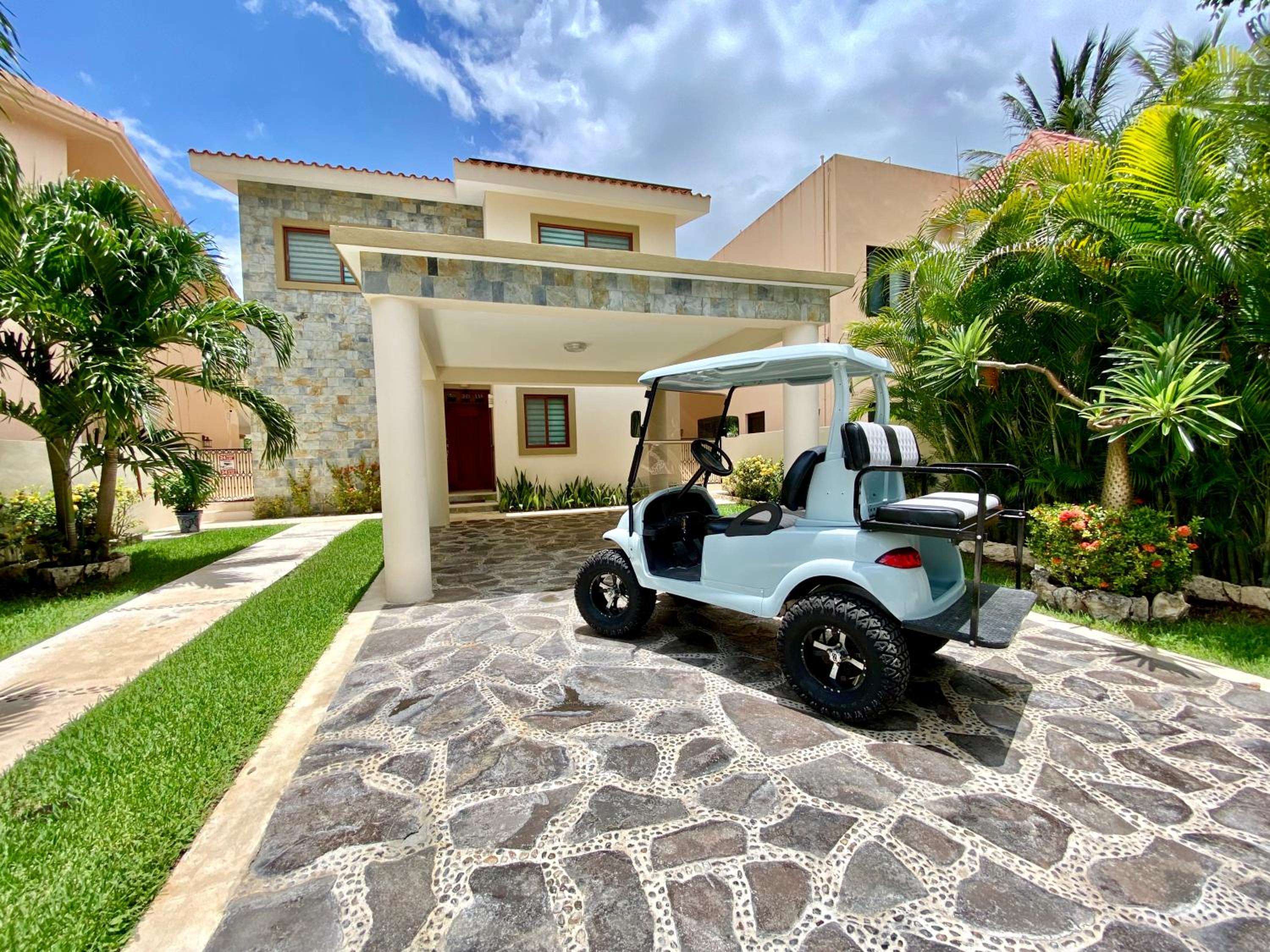 Villa photo 2