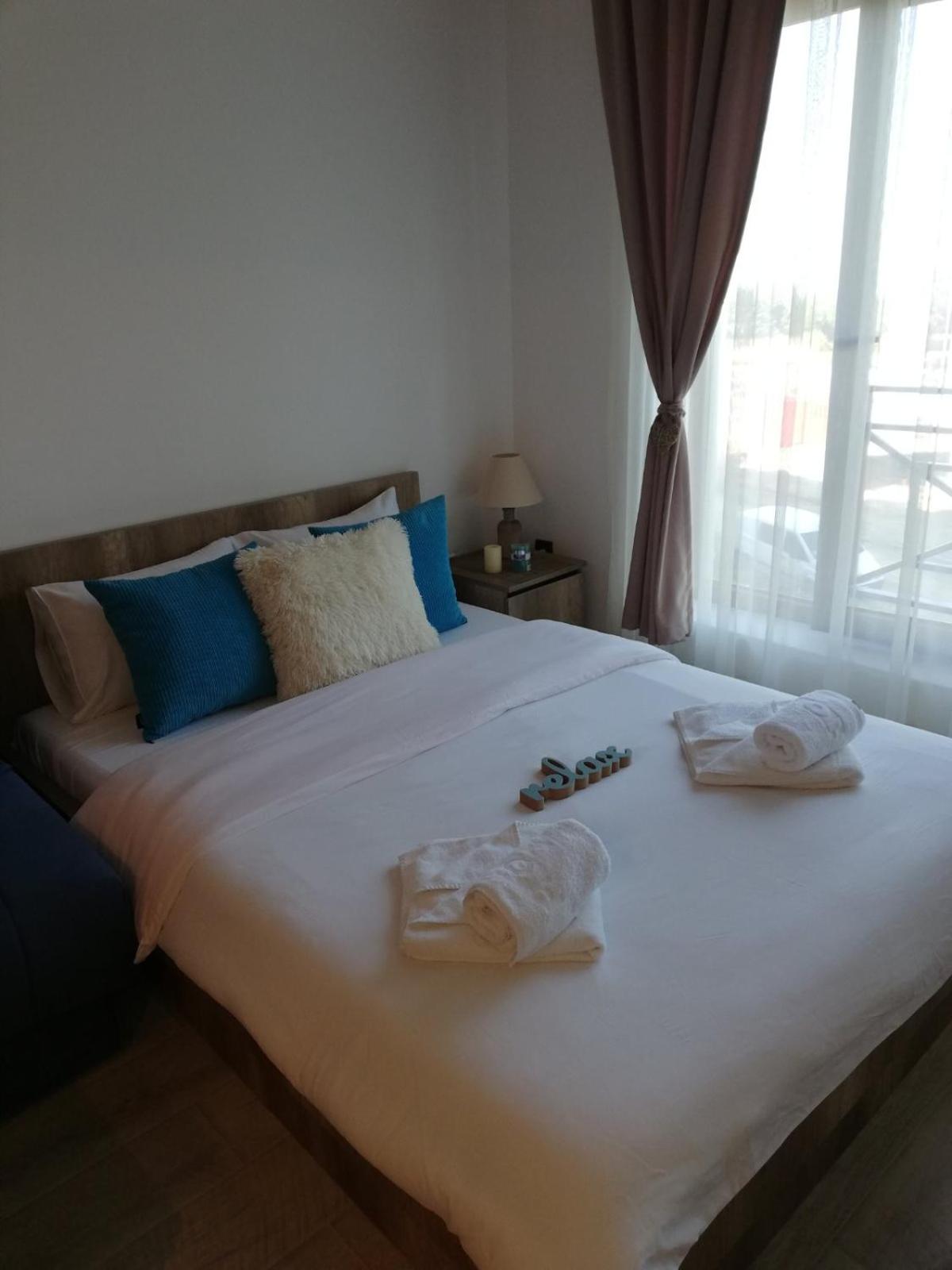 Studio Apartment - Photo 29