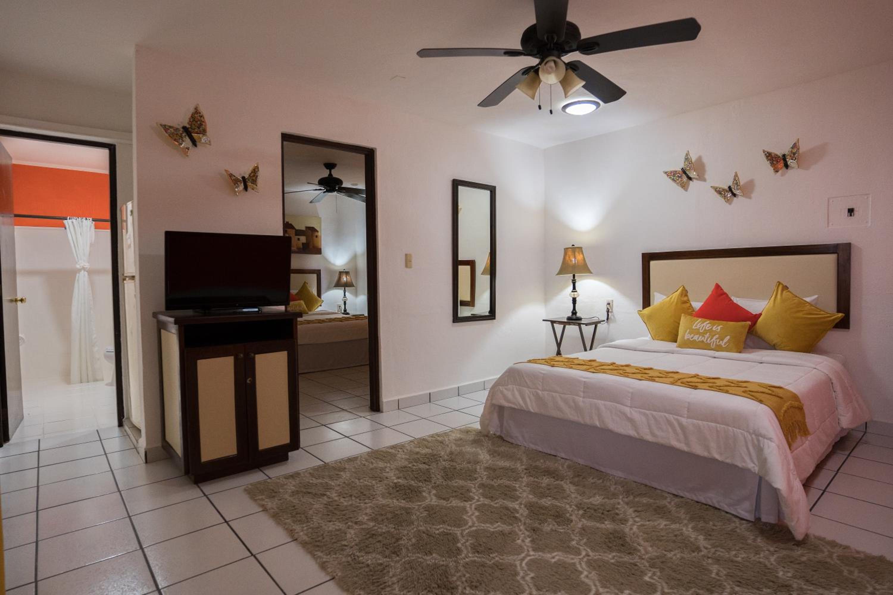 Boulevard Room - Photo 2