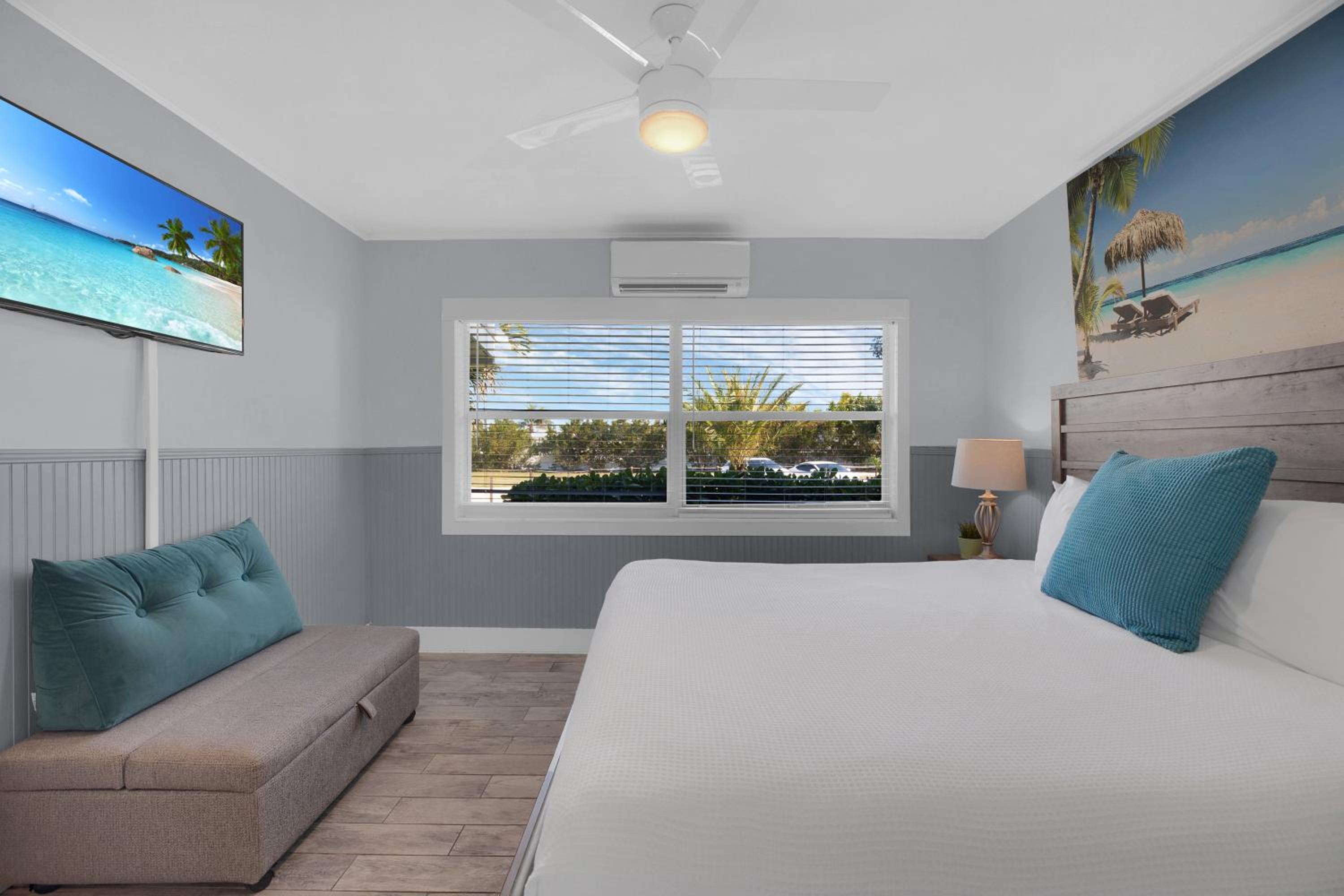 Deluxe King Room - Photo 6